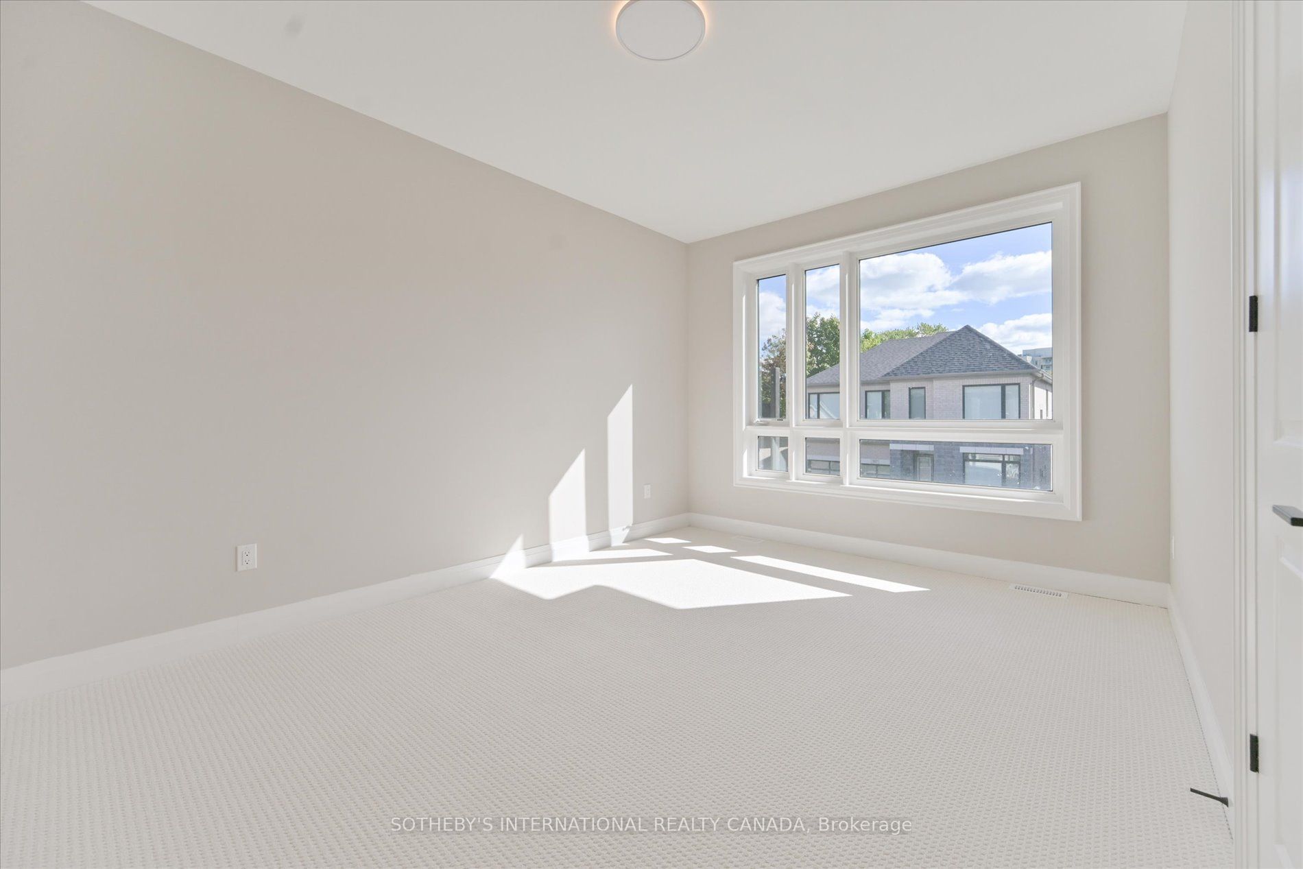 518 Markay Common Property Photo 24