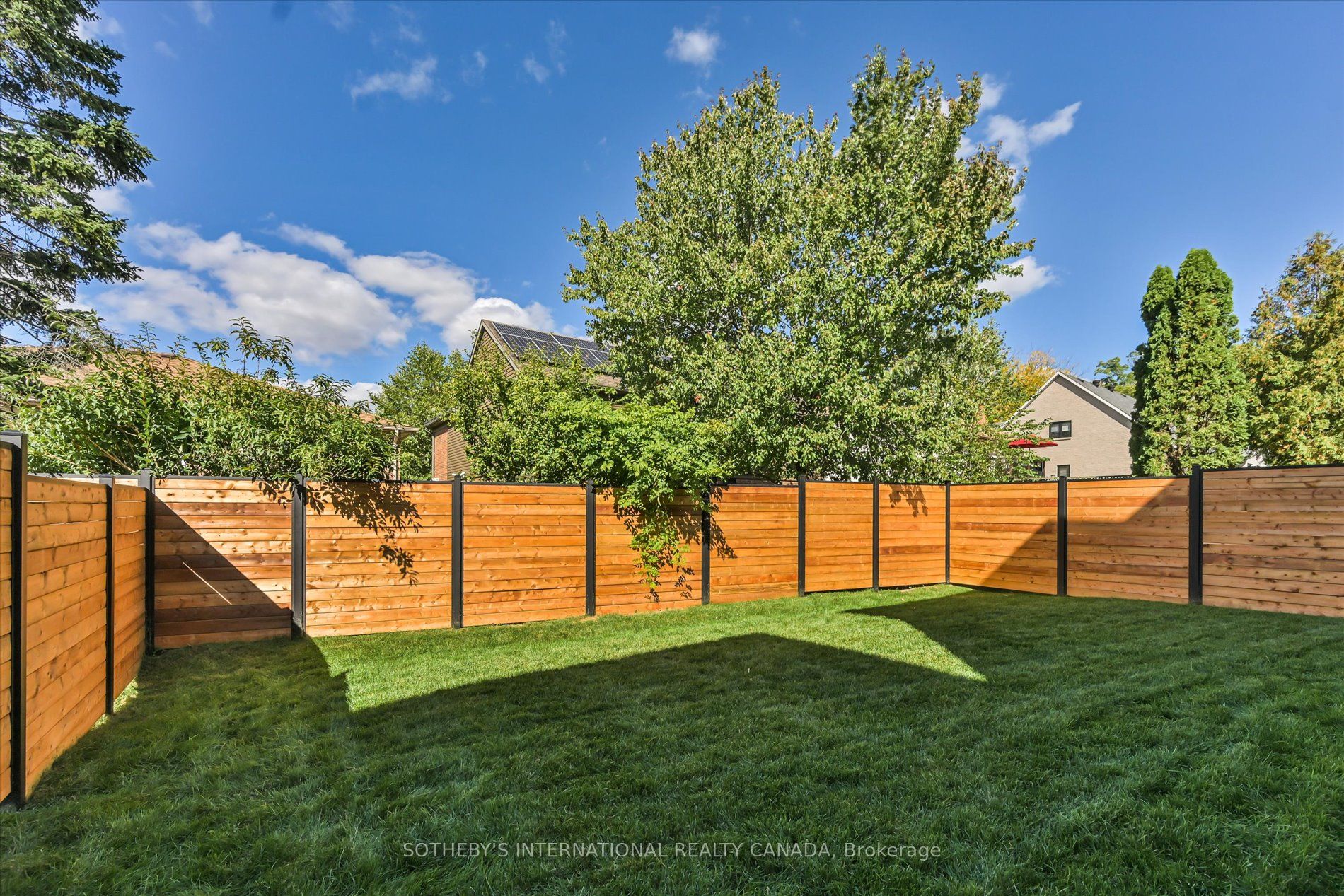 518 Markay Common Property Photo 32