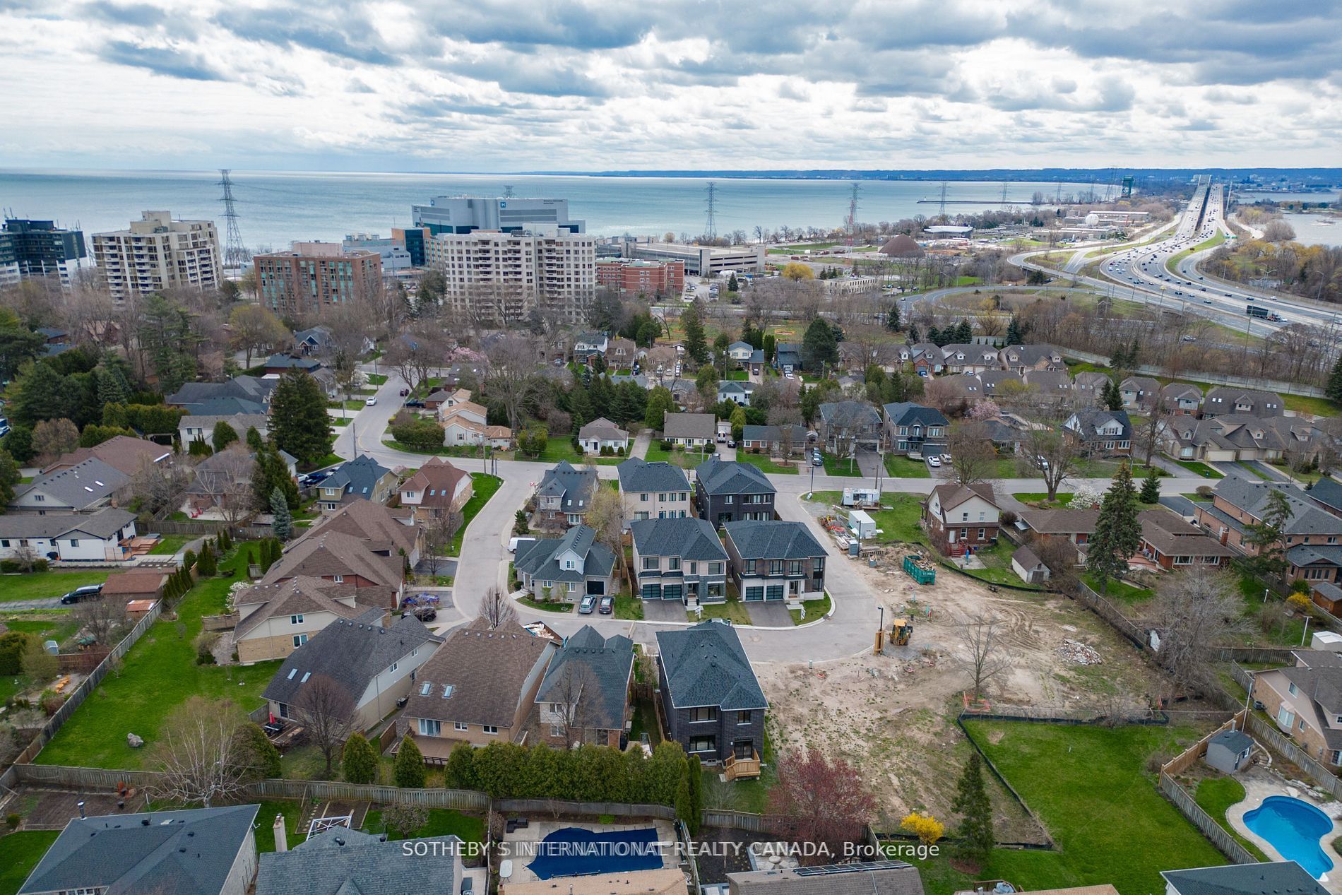 510 Markay Common Property Photo 1