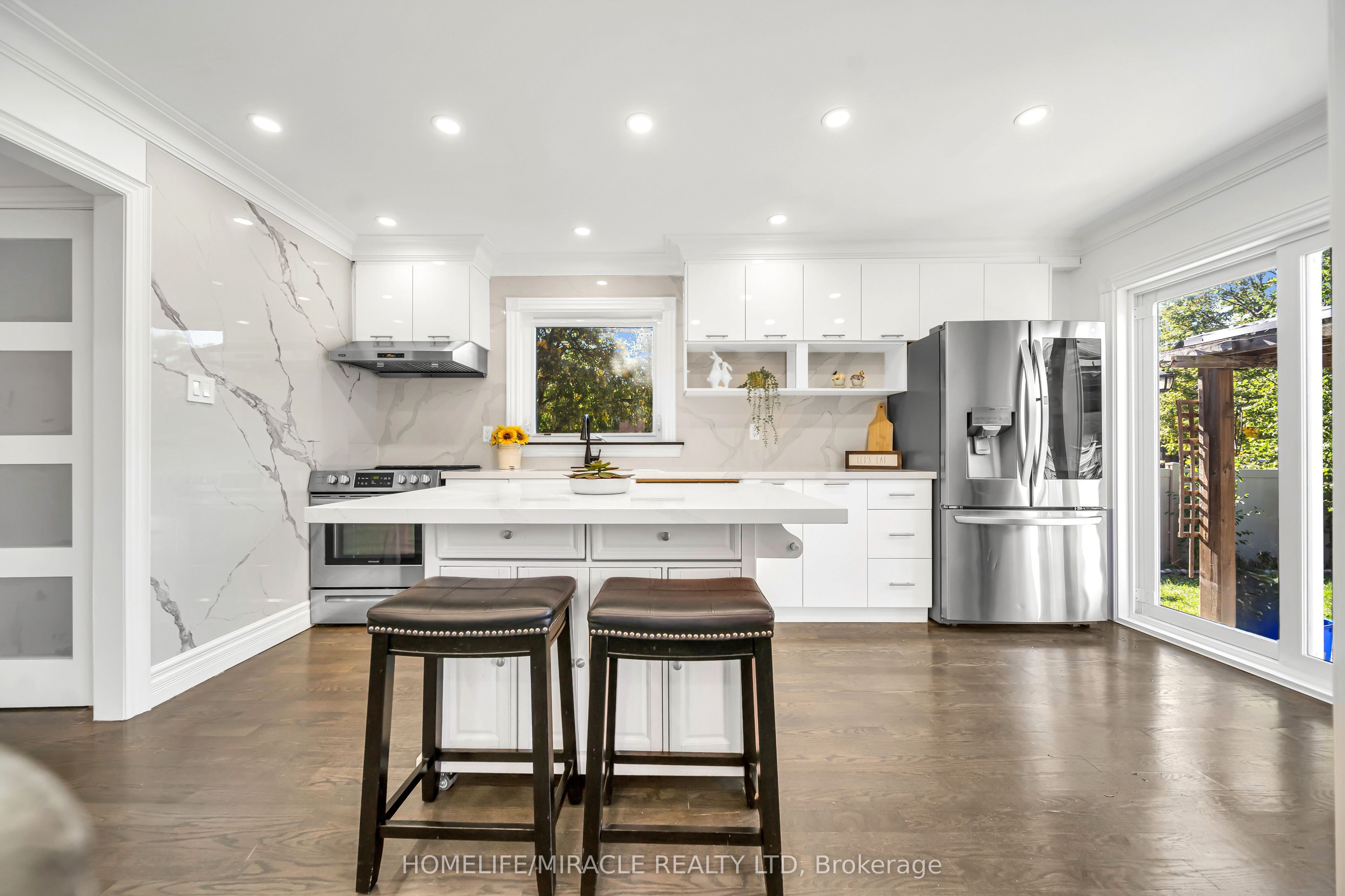 469 Fothergill Boulevard Property Photo 1