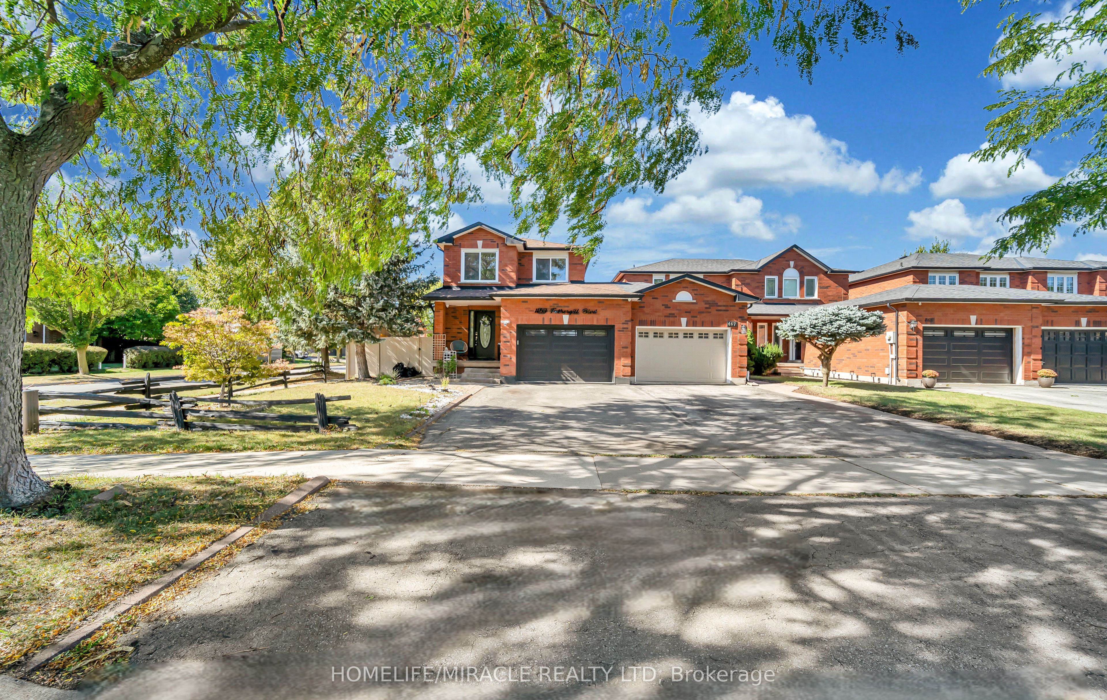 469 Fothergill Boulevard Property Photo 2