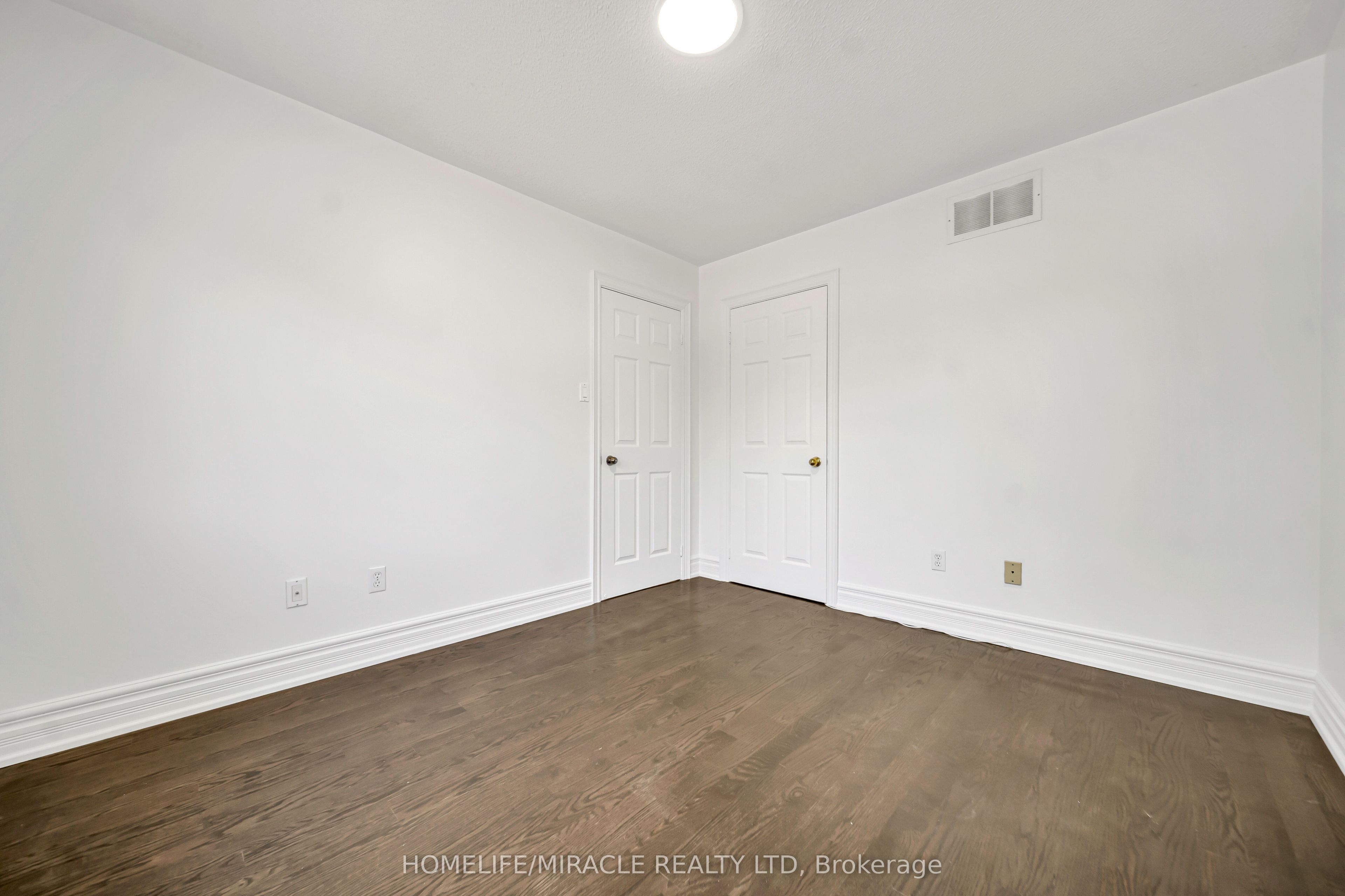 469 Fothergill Boulevard Property Photo 22