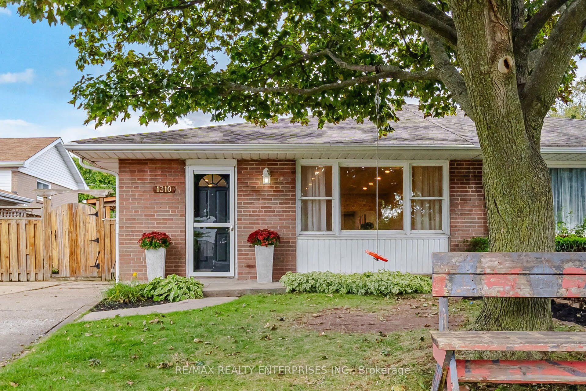 1310 Redbank Crescent Property Photo 1