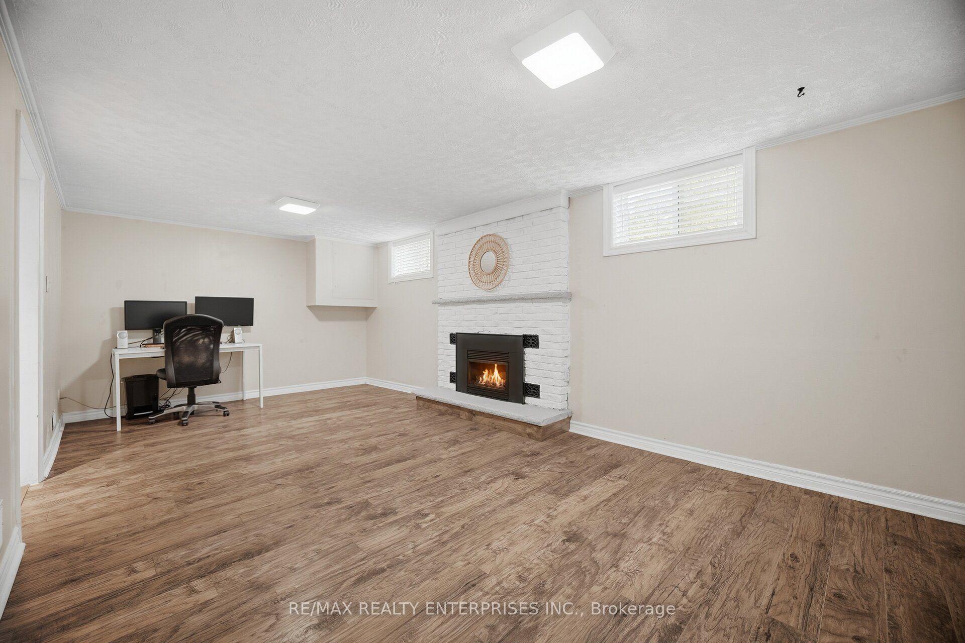 1310 Redbank Crescent Property Photo 16