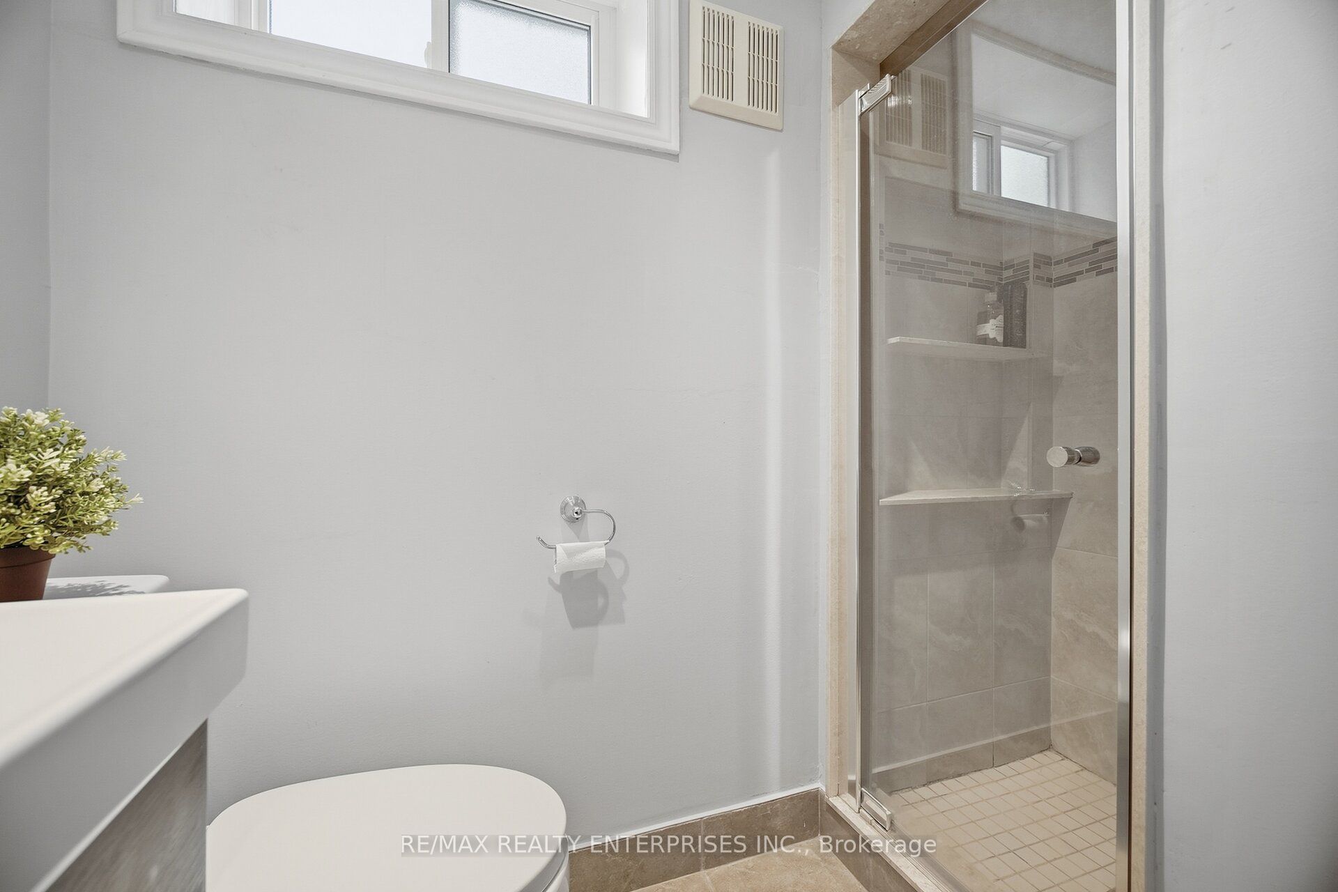1310 Redbank Crescent Property Photo 19