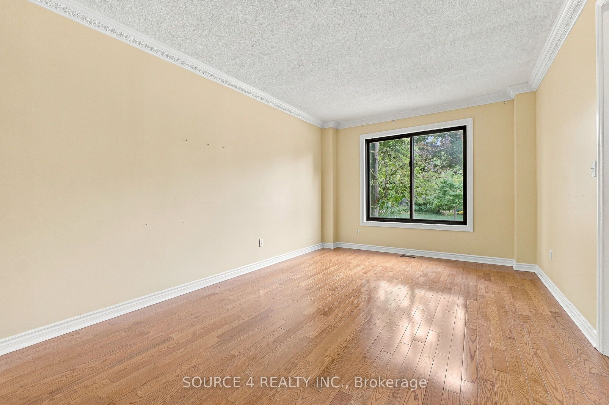 1805 Glenvista Drive Property Photo 6