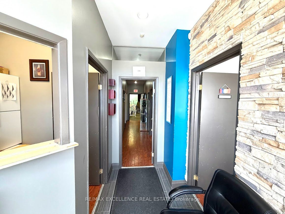 4025 Brandon Gate Drive 2 Property Photo 1