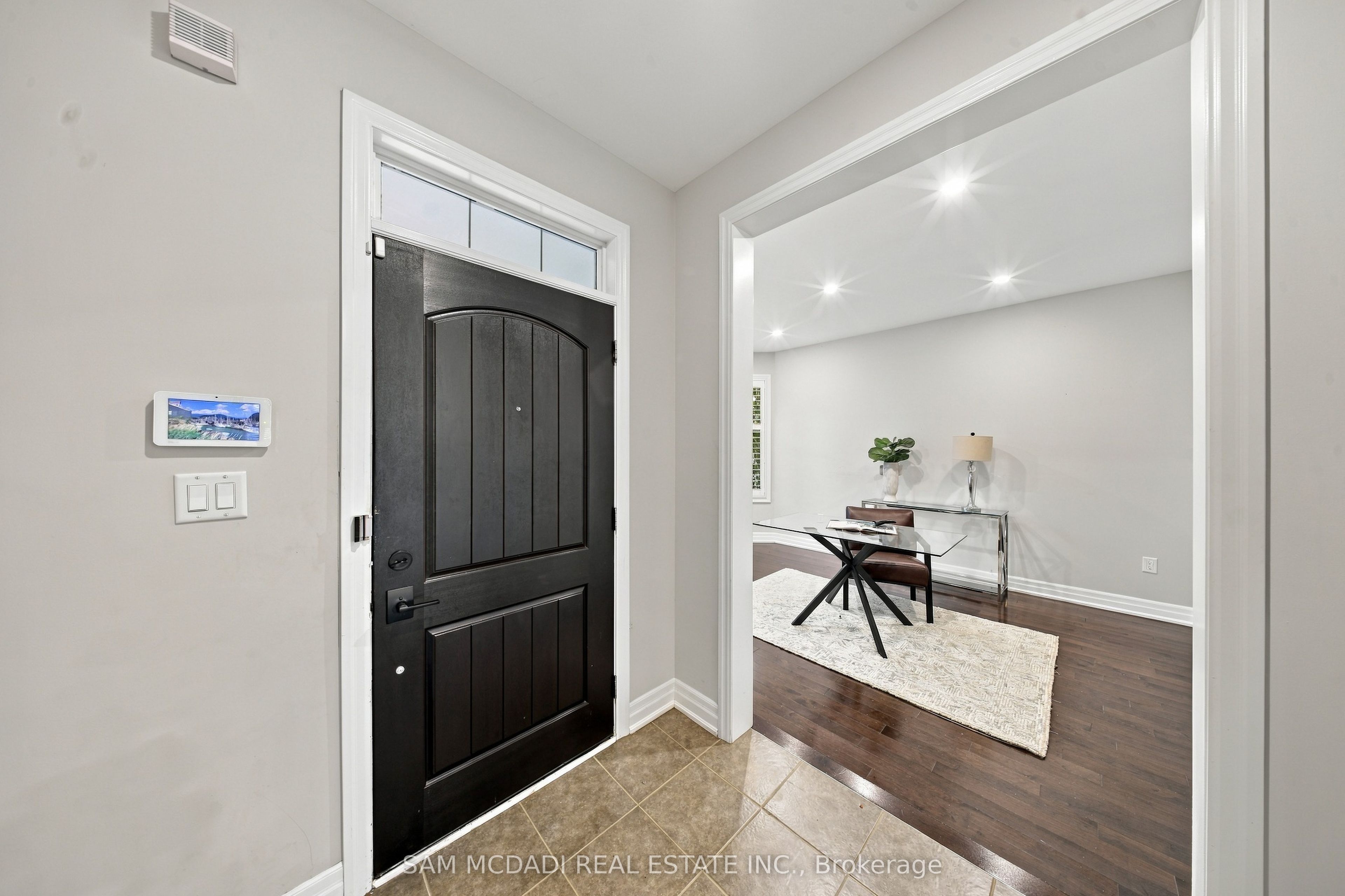 146 Mcwilliams Crescent Property Photo 2