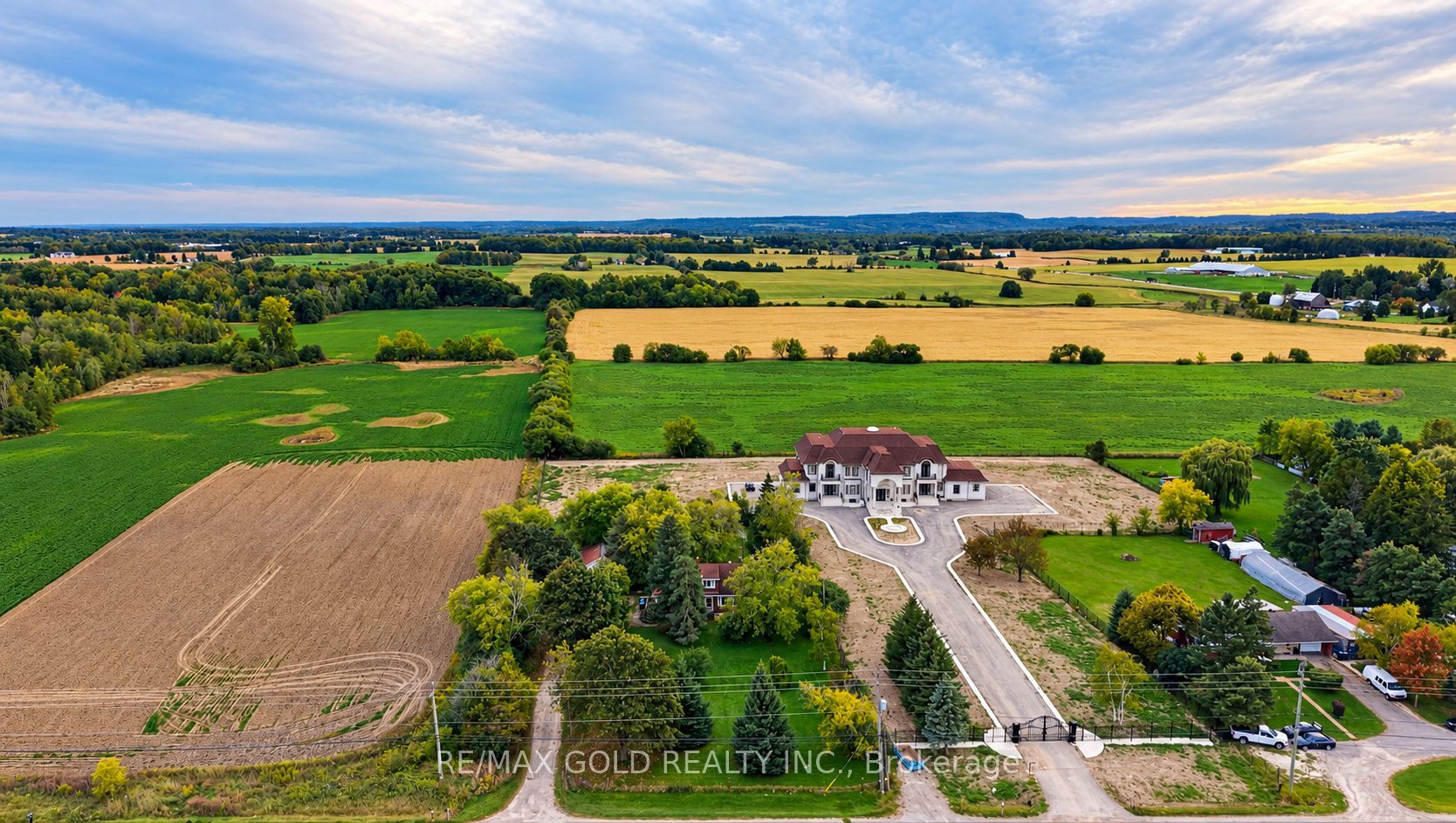 15208 Airport Road Property Photo 2