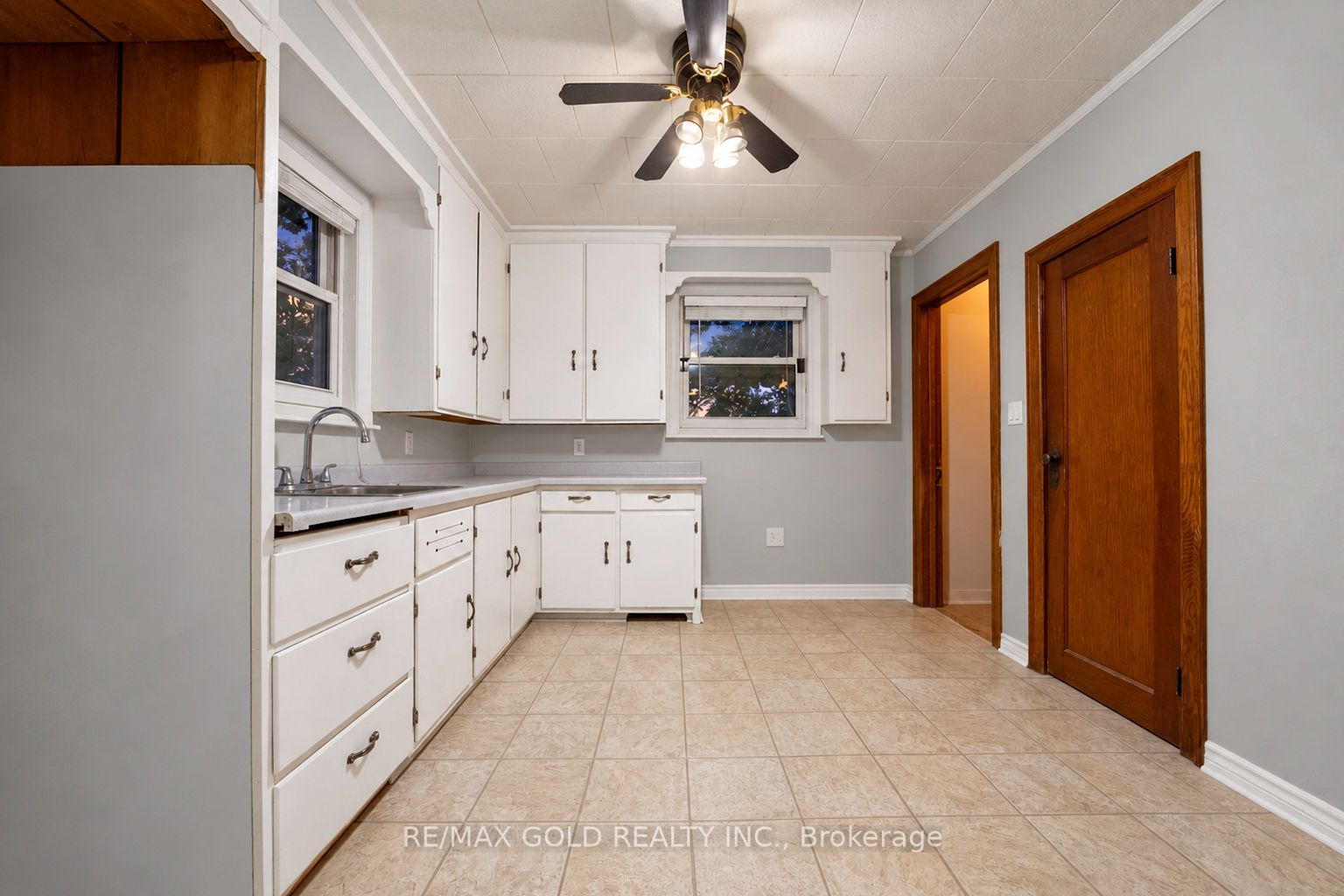 15208 Airport Road Property Photo 12