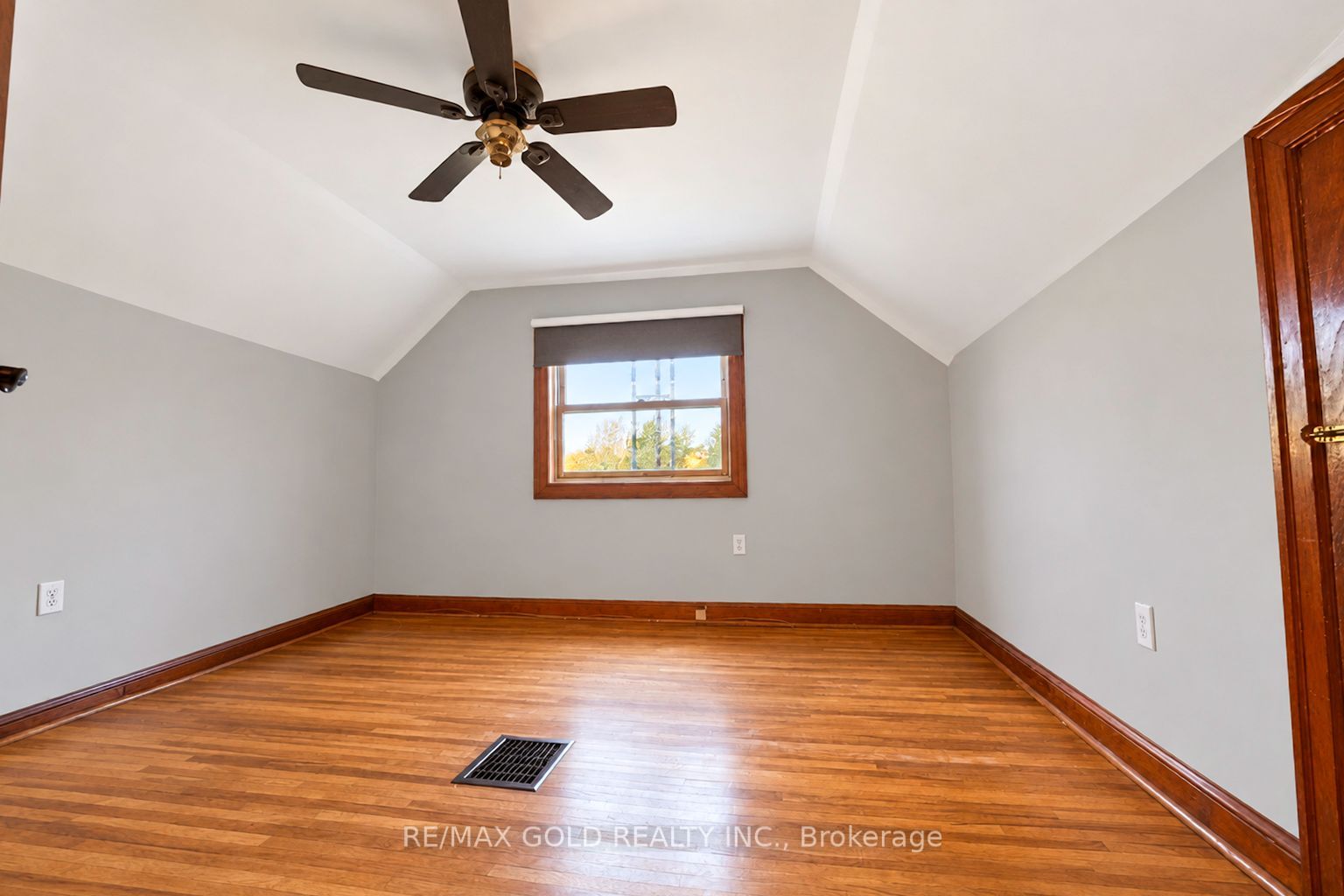 15208 Airport Road Property Photo 16