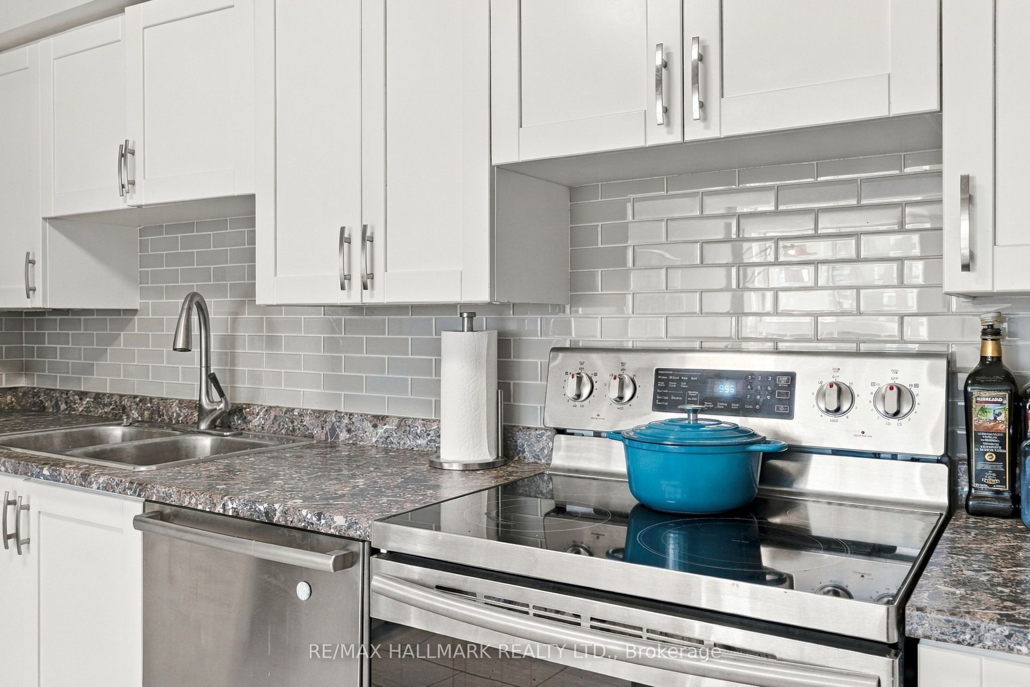 1485 Lakeshore Road E 903 Property Photo 11