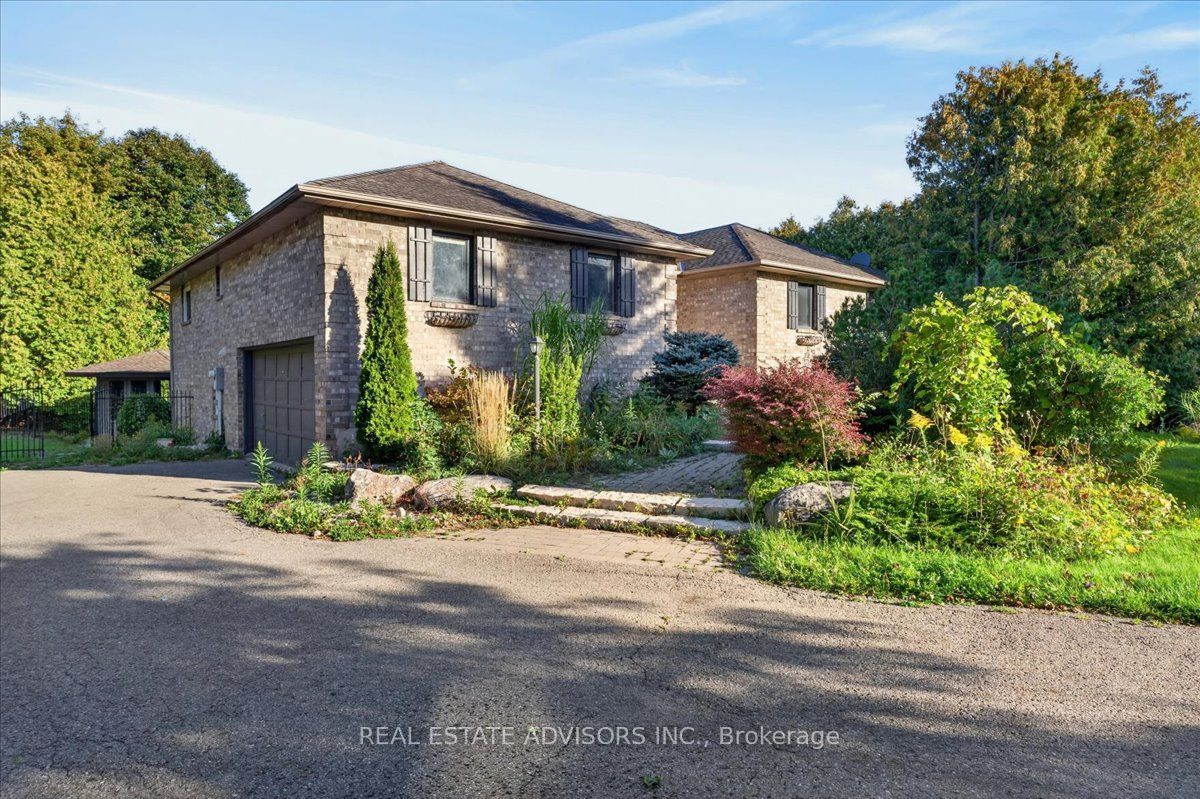19 Mcconachie Crescent Property Photo 5