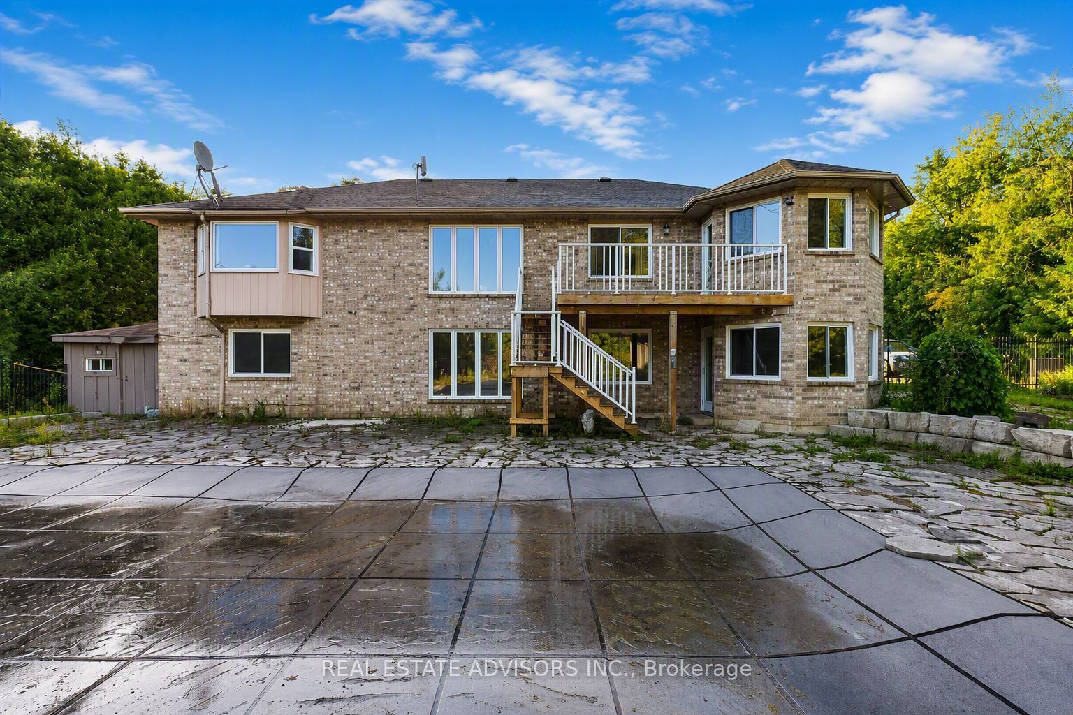 19 Mcconachie Crescent Property Photo 6
