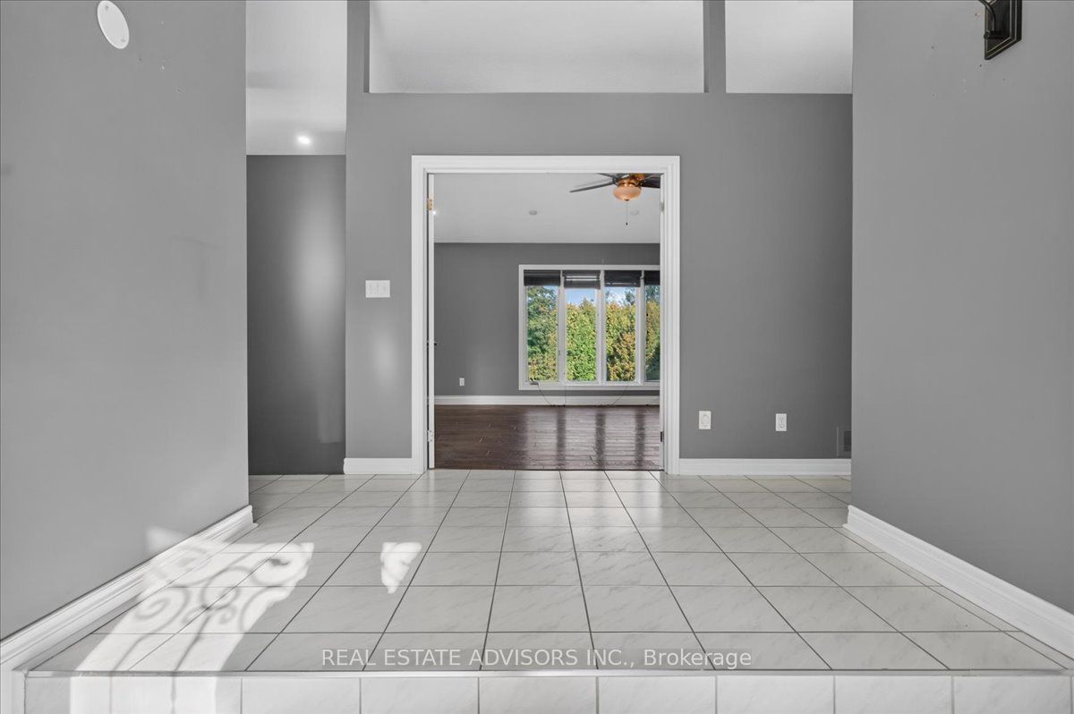 19 Mcconachie Crescent Property Photo 18