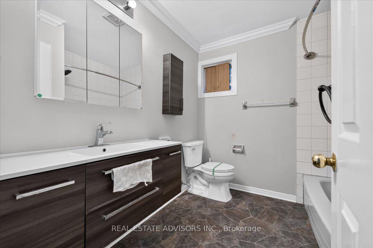 19 Mcconachie Crescent Property Photo 41