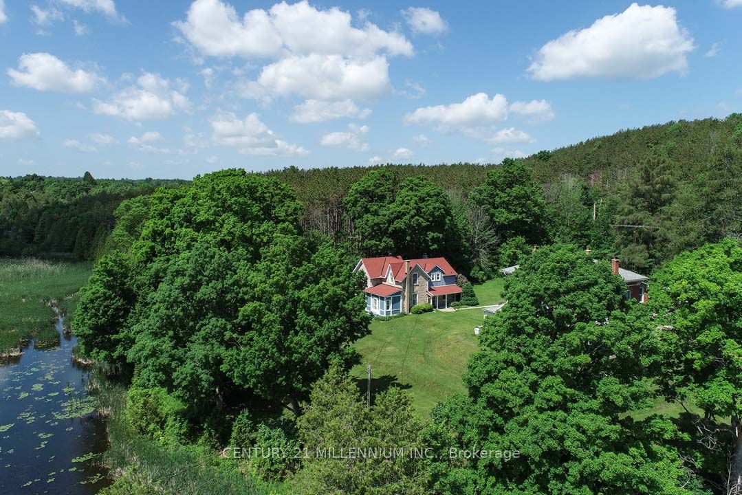 1380 Queen Street W