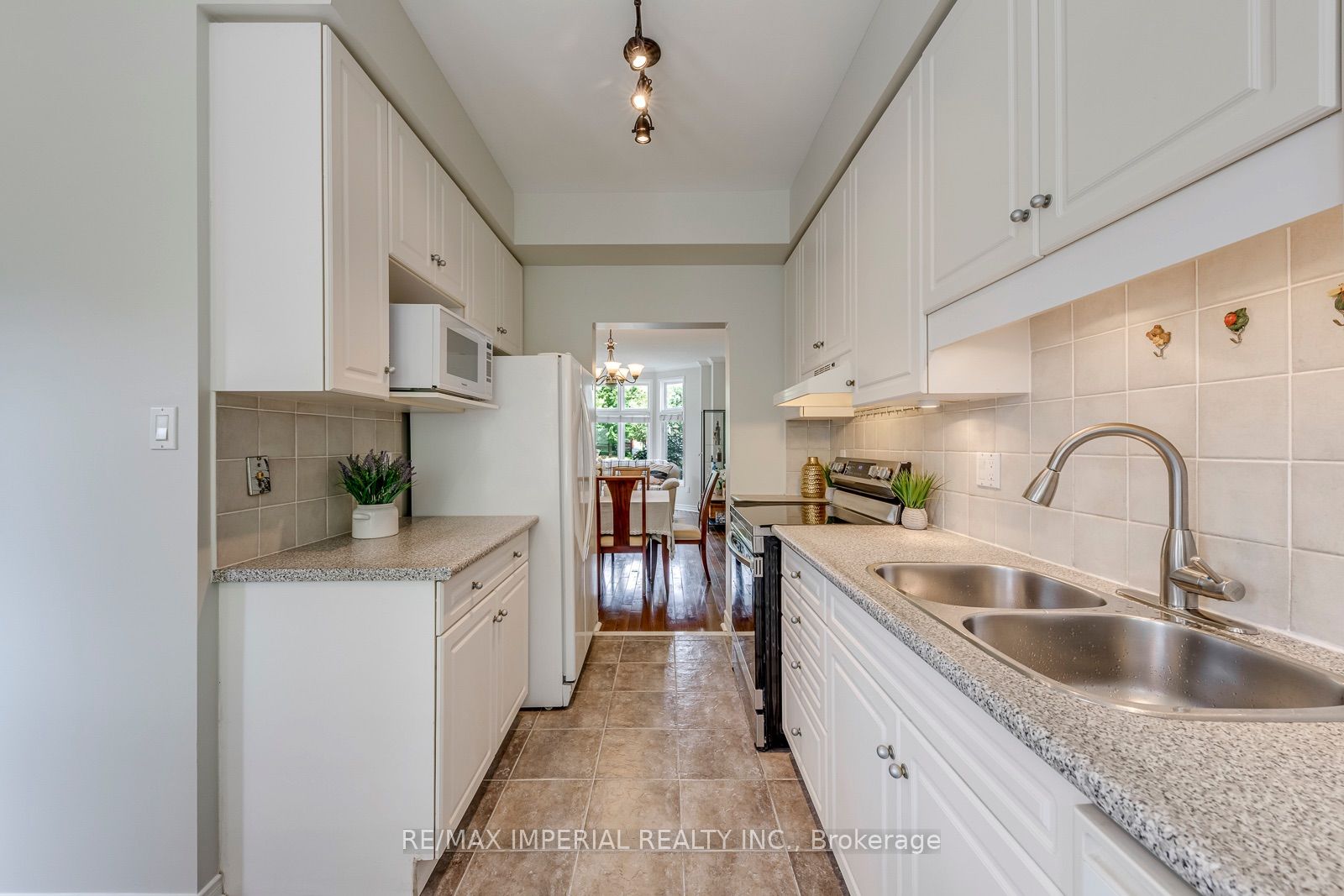 20 The Greenery Property Photo 17
