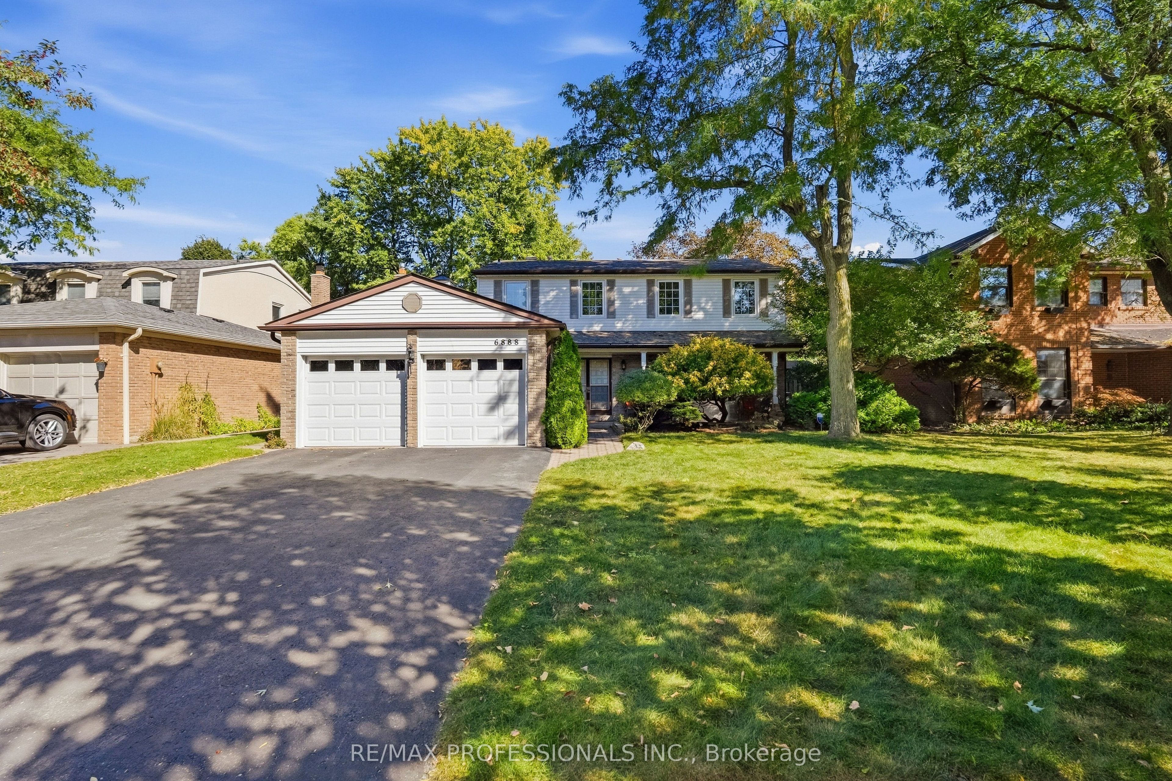 6888 Barrisdale Drive Property Photo 2