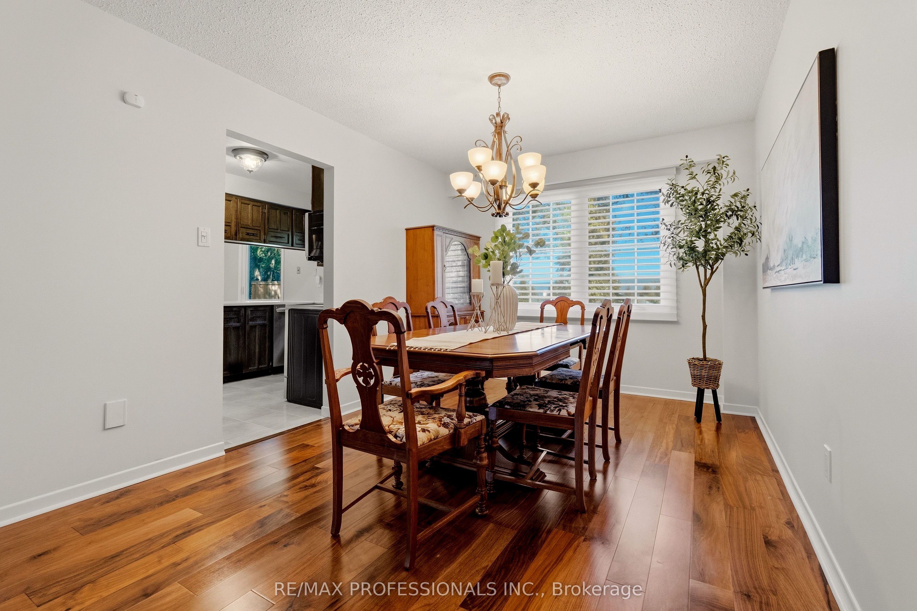 6888 Barrisdale Drive Property Photo 13