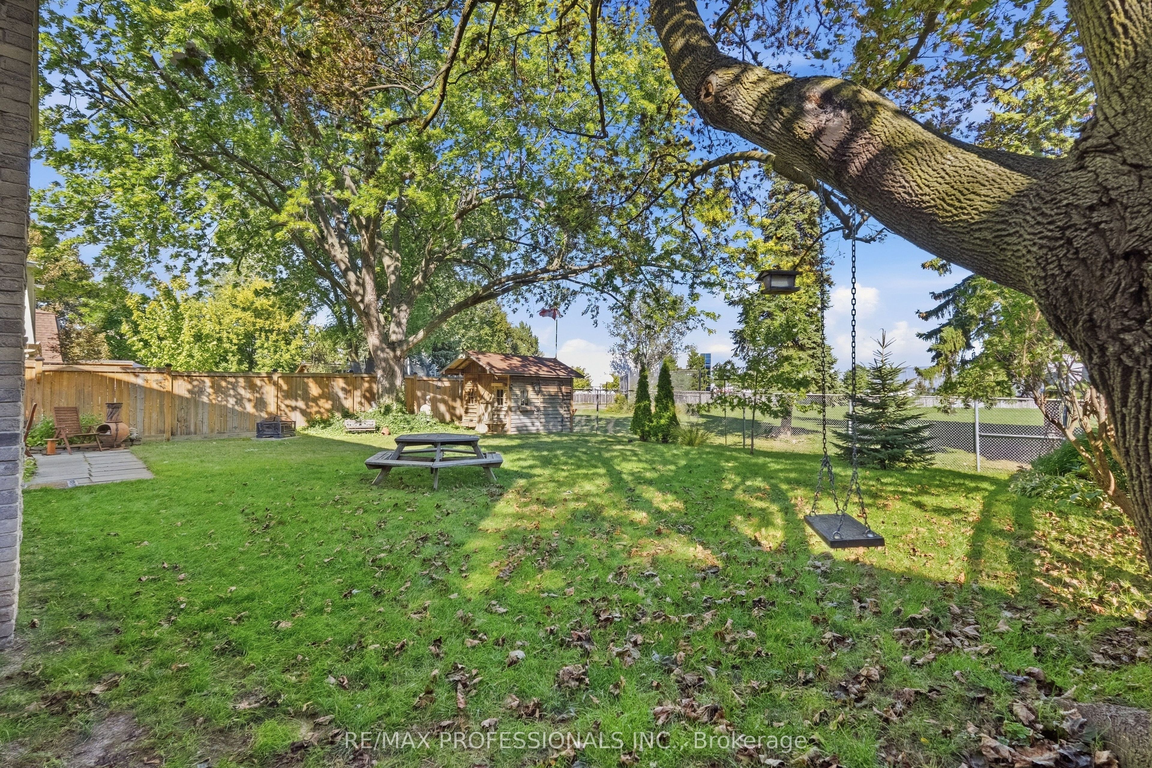 6888 Barrisdale Drive Property Photo 43