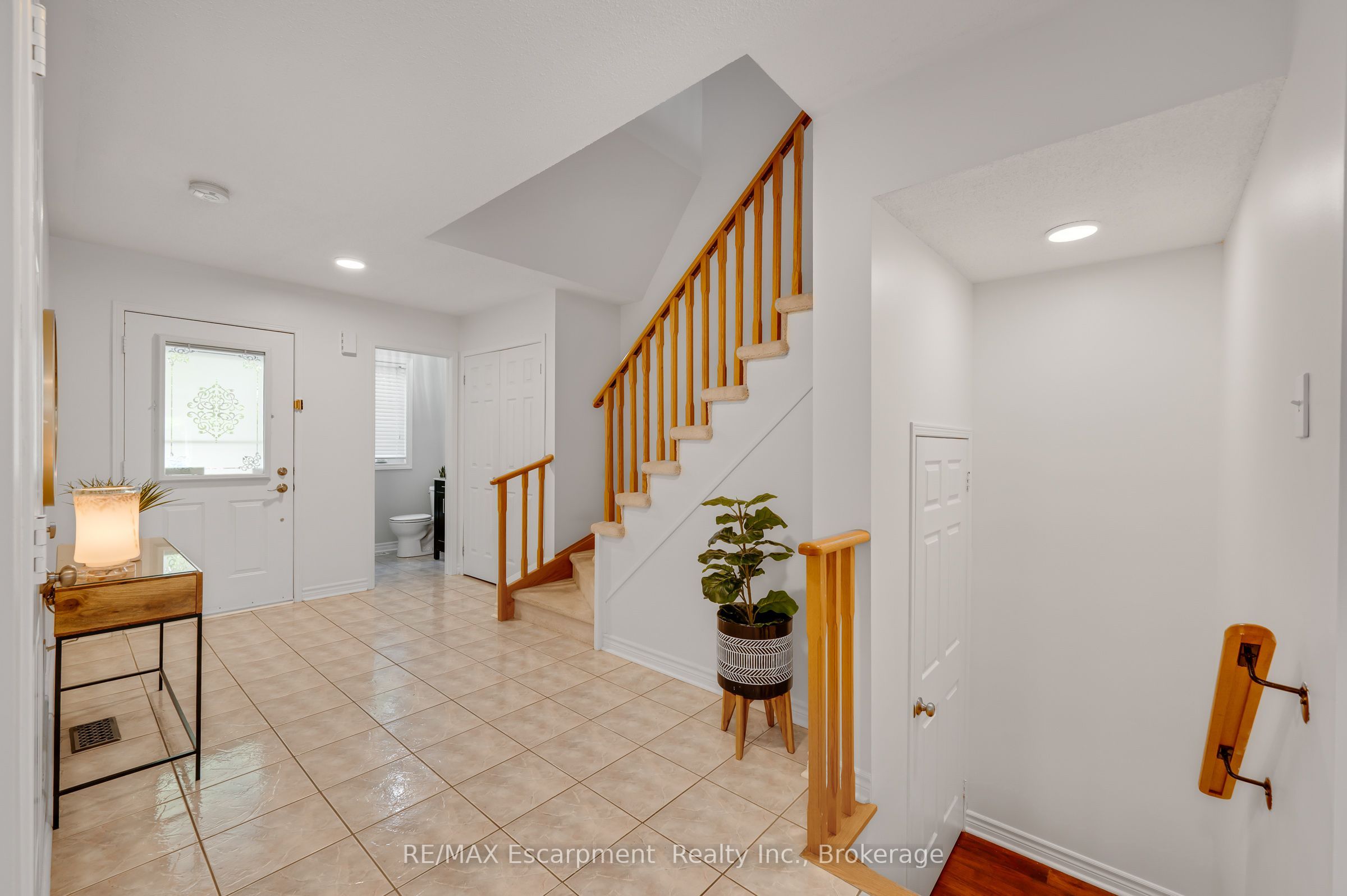 1194 Old Oak Drive Property Photo 15