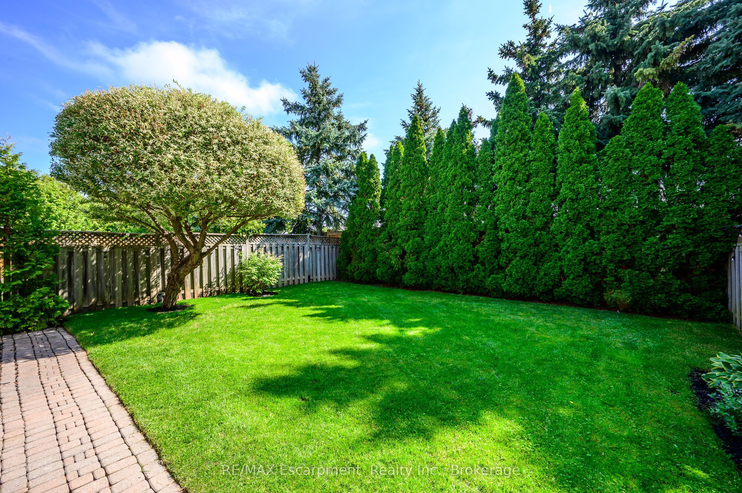 1194 Old Oak Drive Property Photo 32