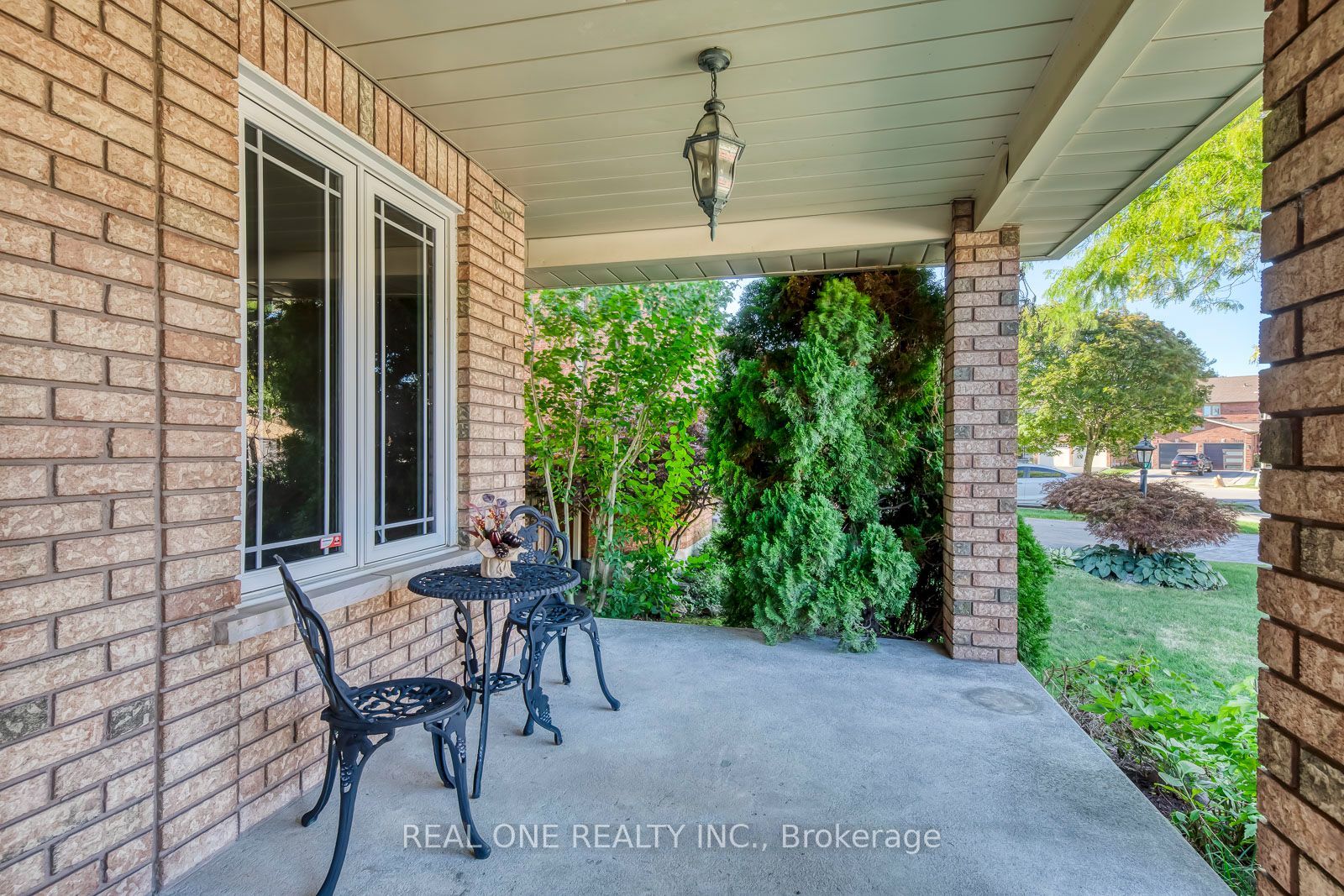 1332 Greenwood Crescent Property Photo 5