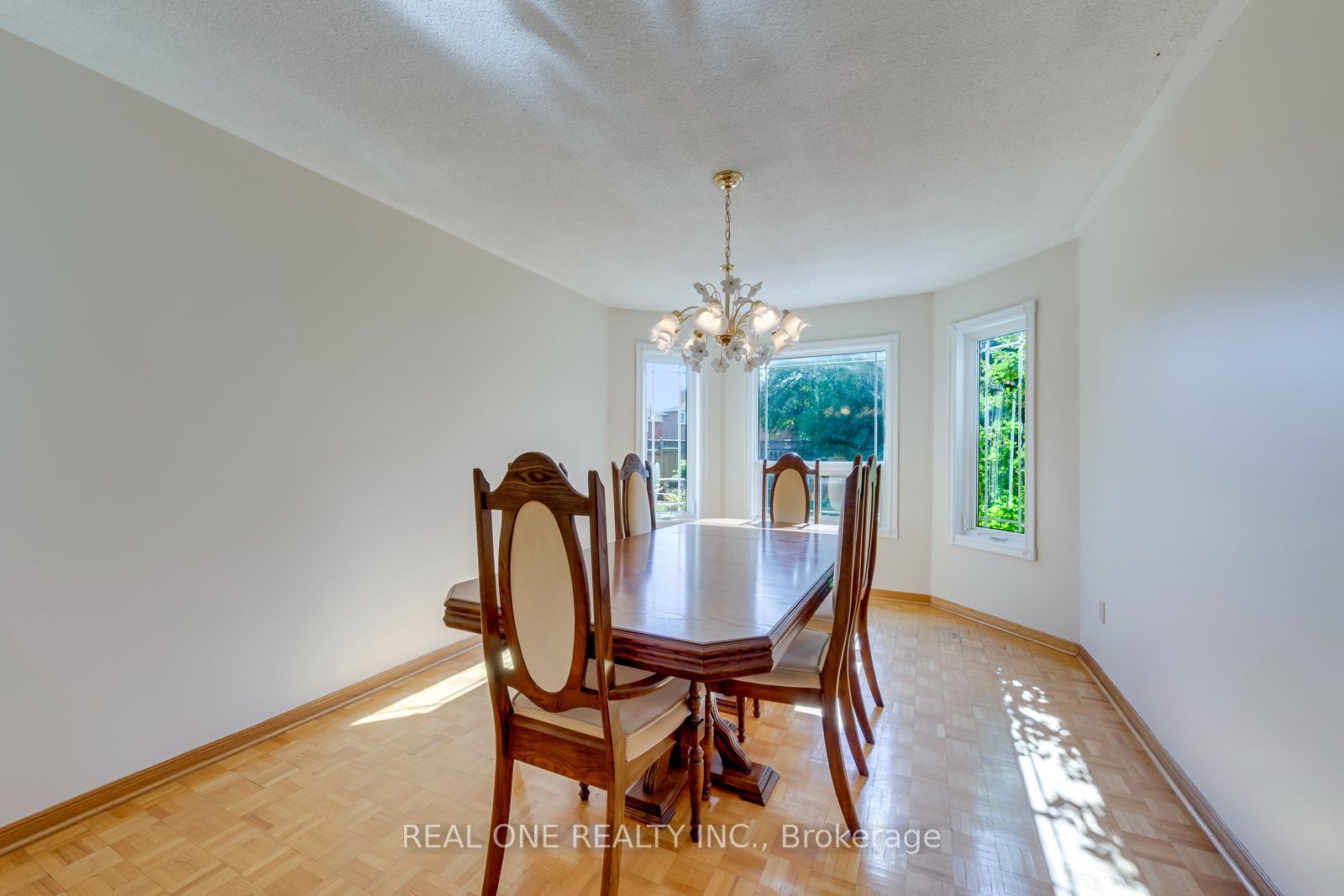 1332 Greenwood Crescent Property Photo 12