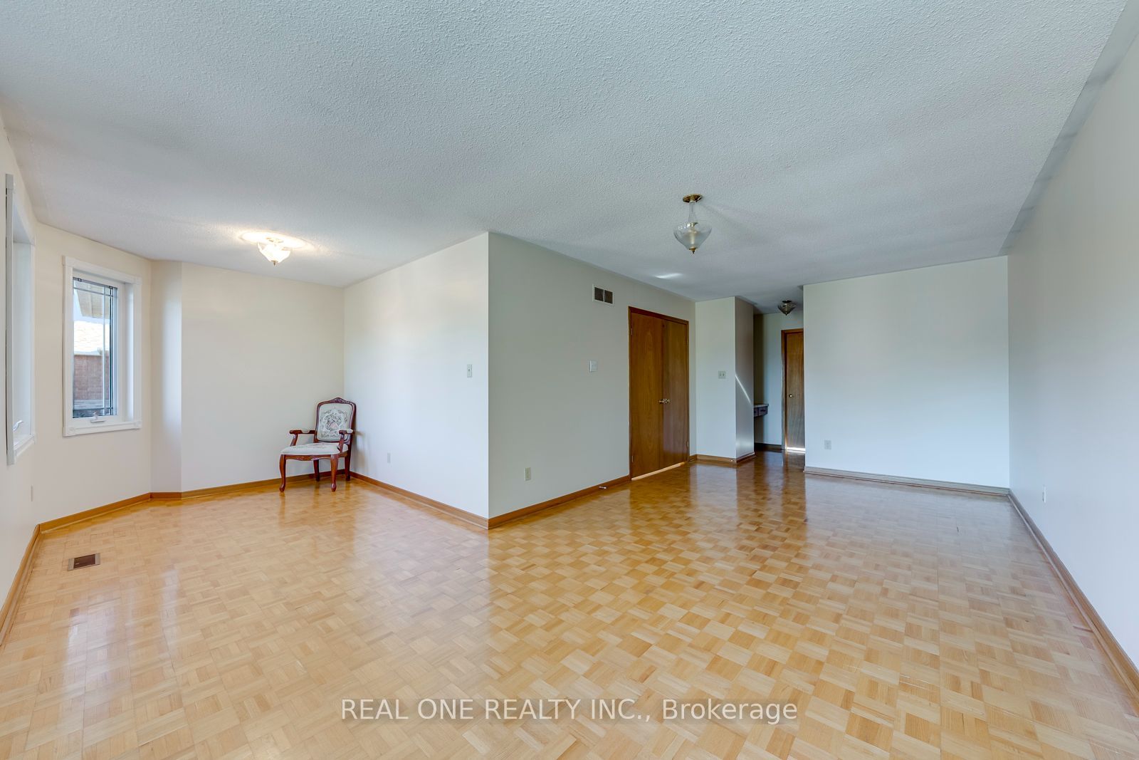 1332 Greenwood Crescent Property Photo 25