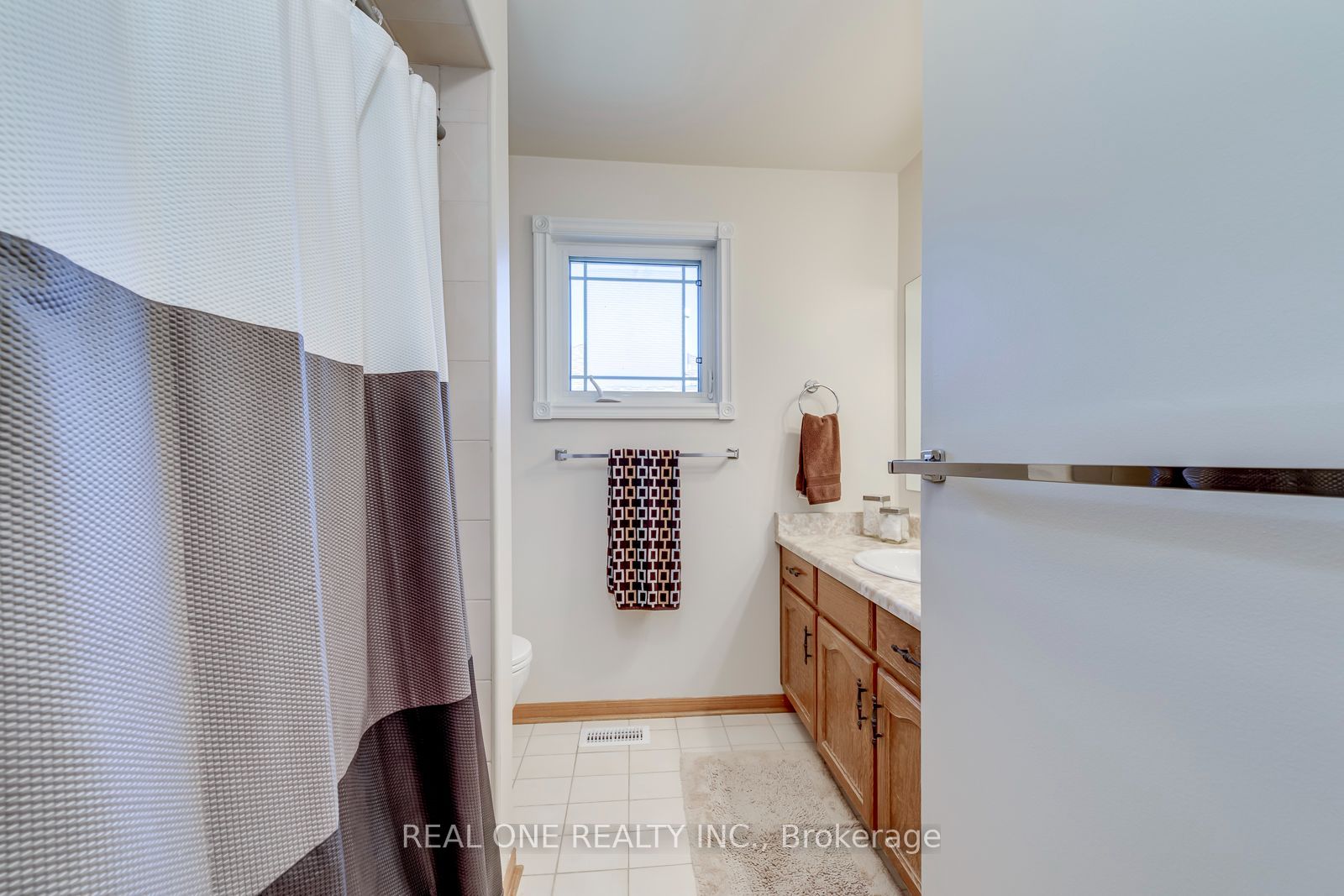 1332 Greenwood Crescent Property Photo 35