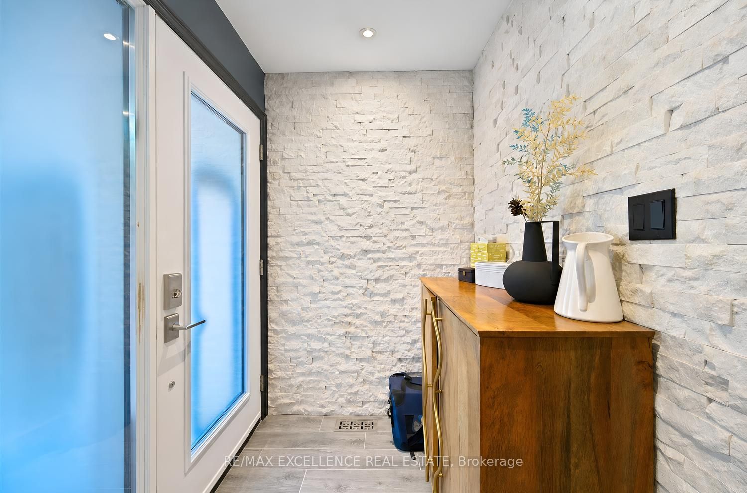 20 Manett Crescent Property Photo 1