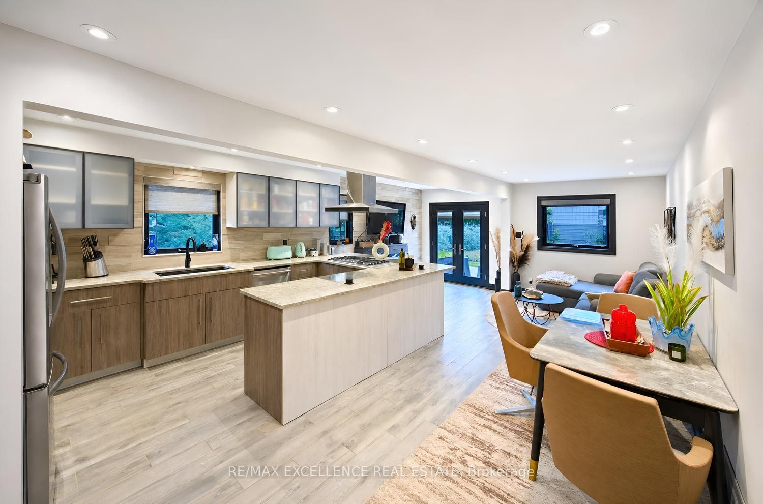 20 Manett Crescent Property Photo 6