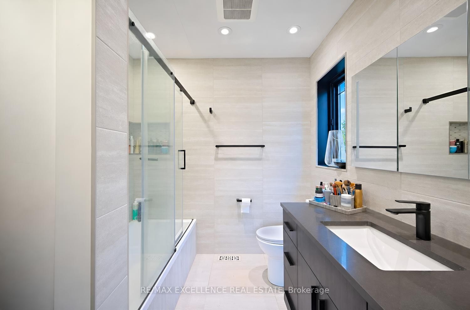 20 Manett Crescent Property Photo 22