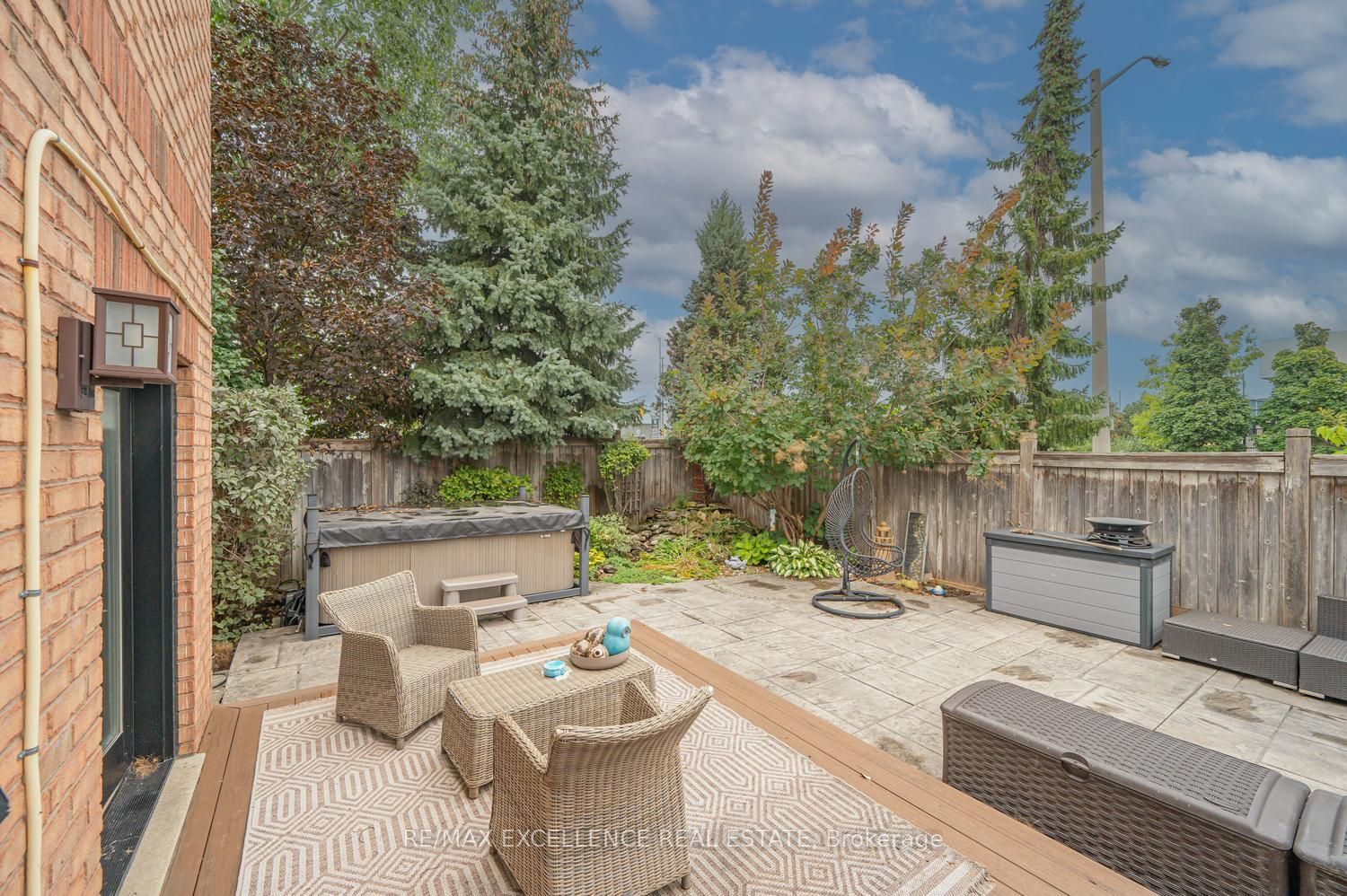20 Manett Crescent Property Photo 43