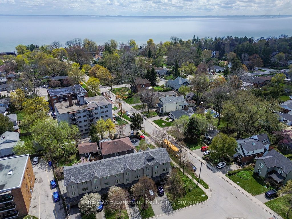 2430 Second Street Property Photo 3