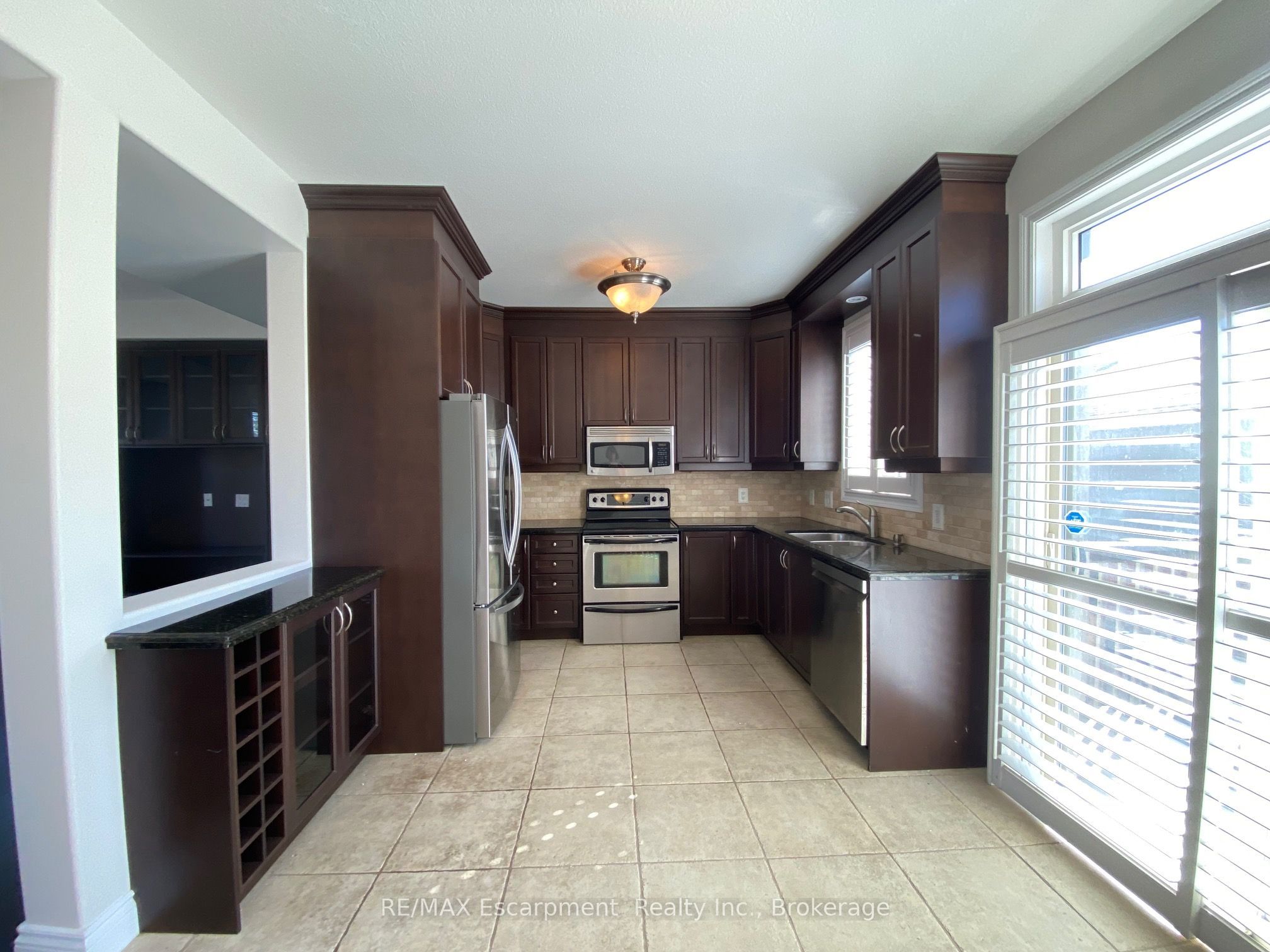 2430 Second Street Property Photo 5