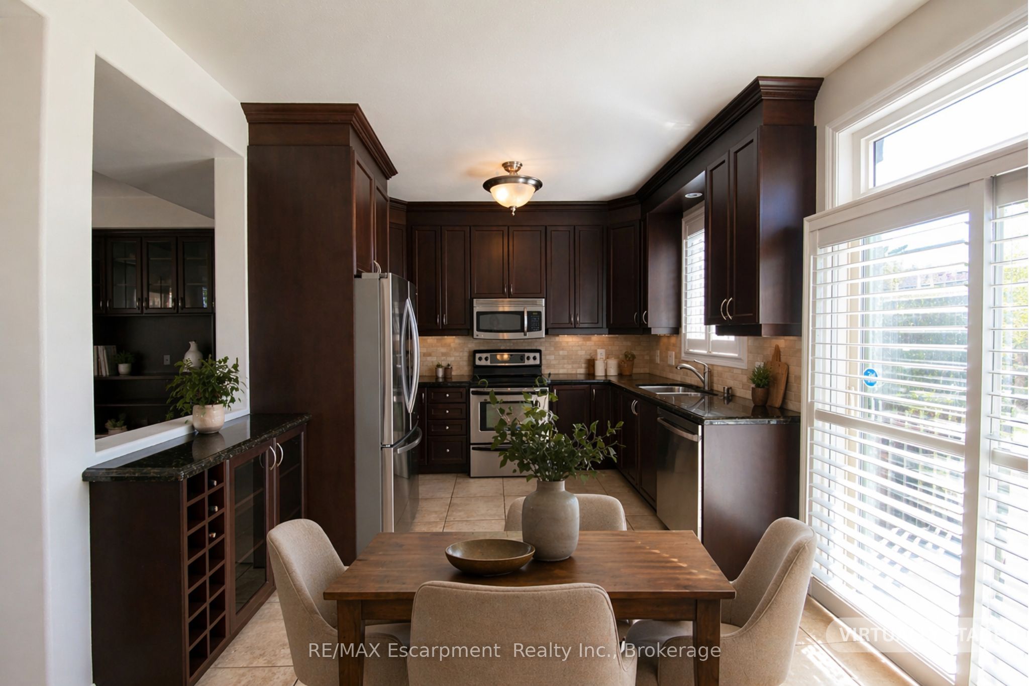 2430 Second Street Property Photo 6