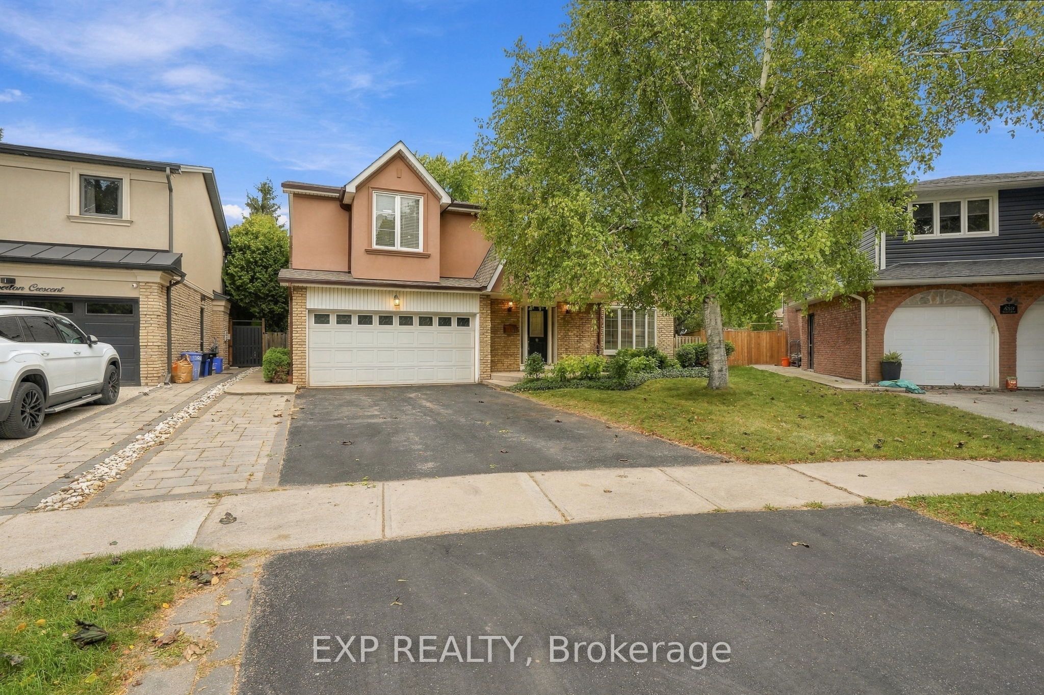 491 Tipperton Crescent Property Photo 2