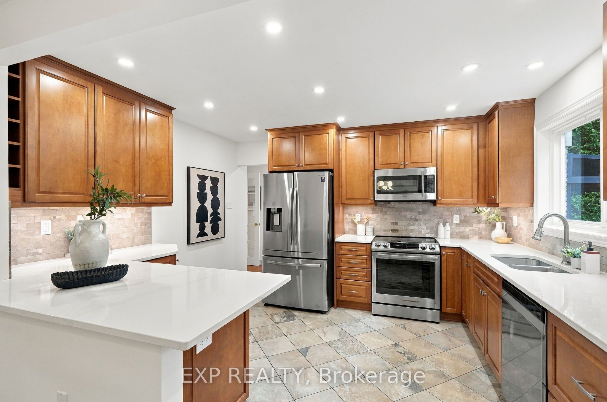491 Tipperton Crescent Property Photo 13