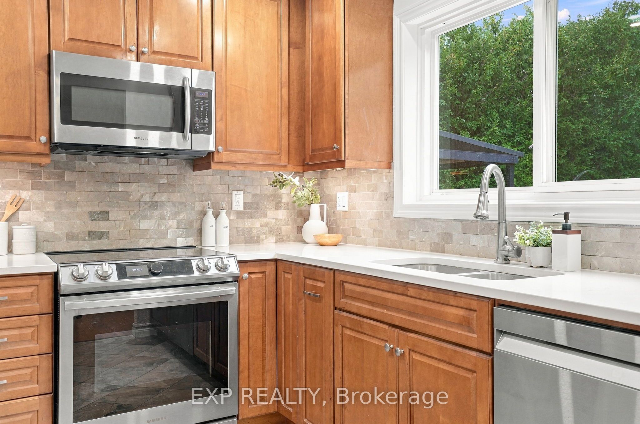 491 Tipperton Crescent Property Photo 14
