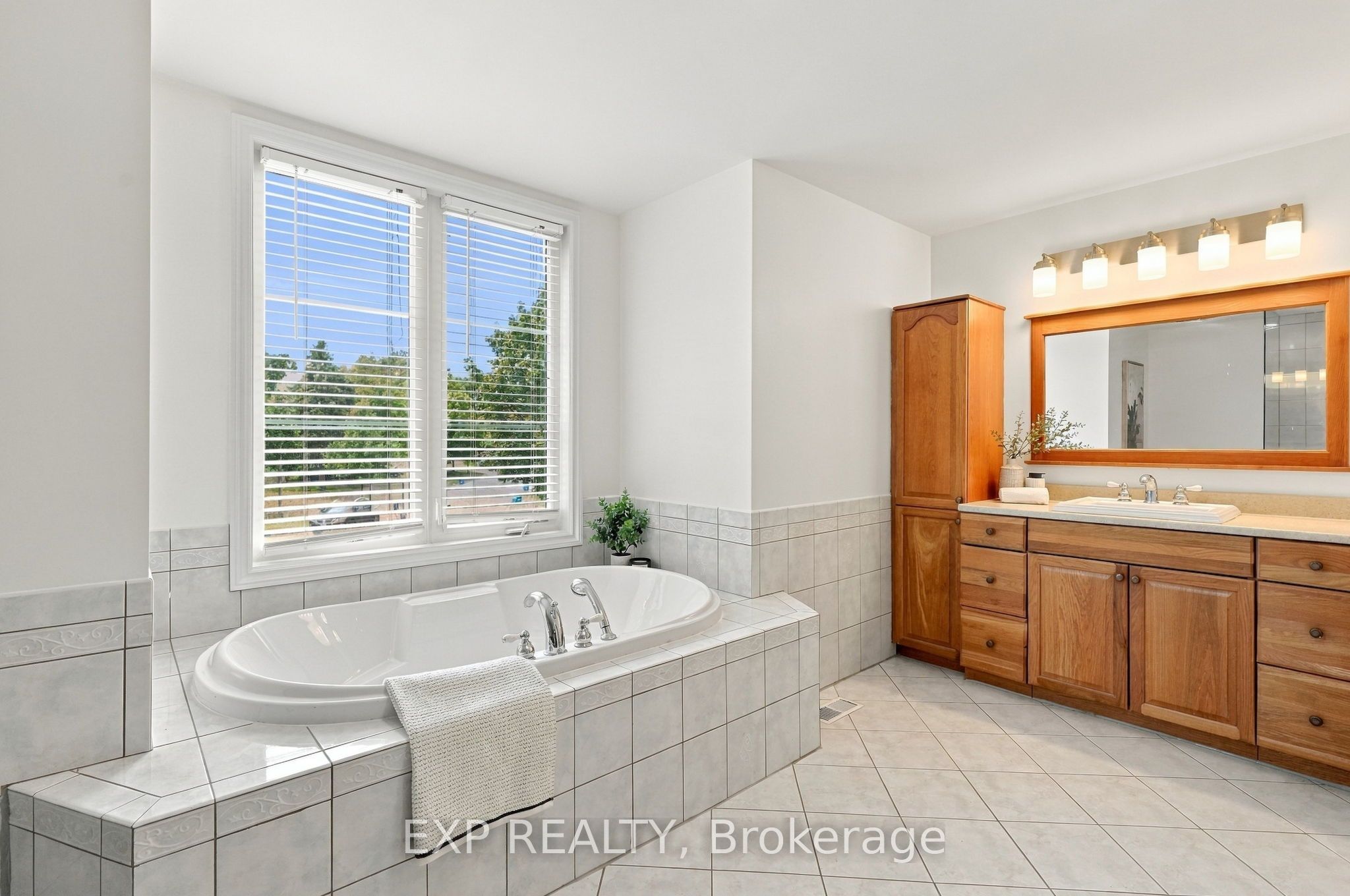 491 Tipperton Crescent Property Photo 23