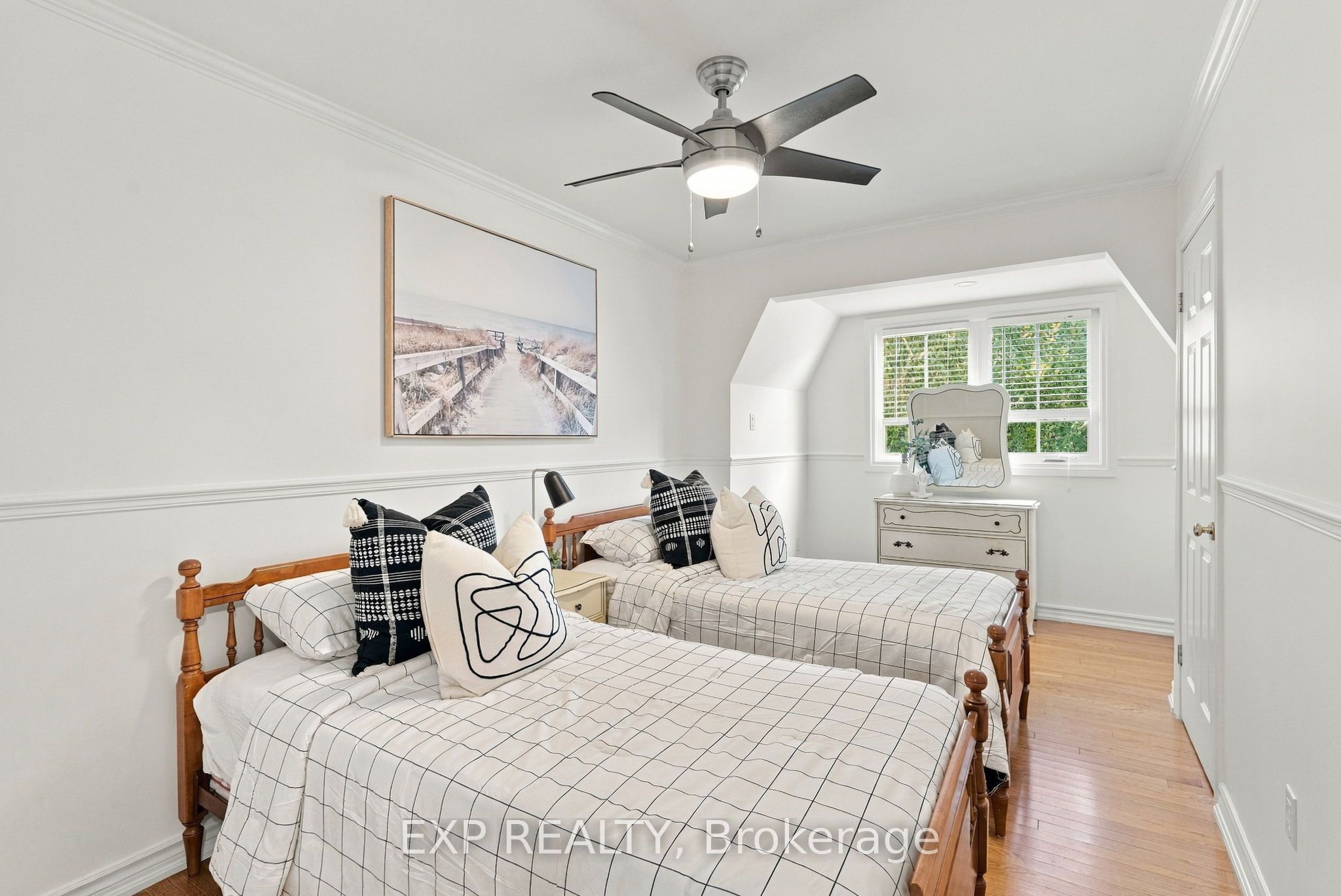 491 Tipperton Crescent Property Photo 26