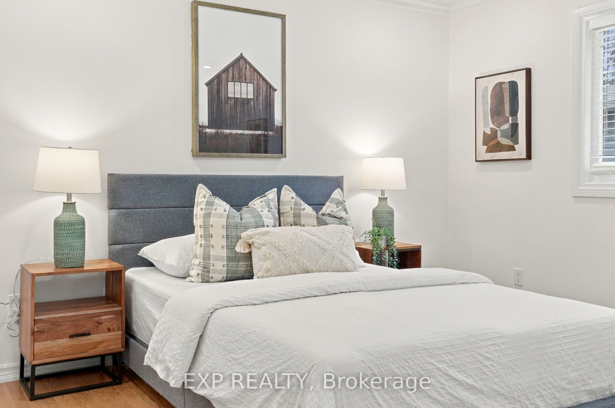 491 Tipperton Crescent Property Photo 30