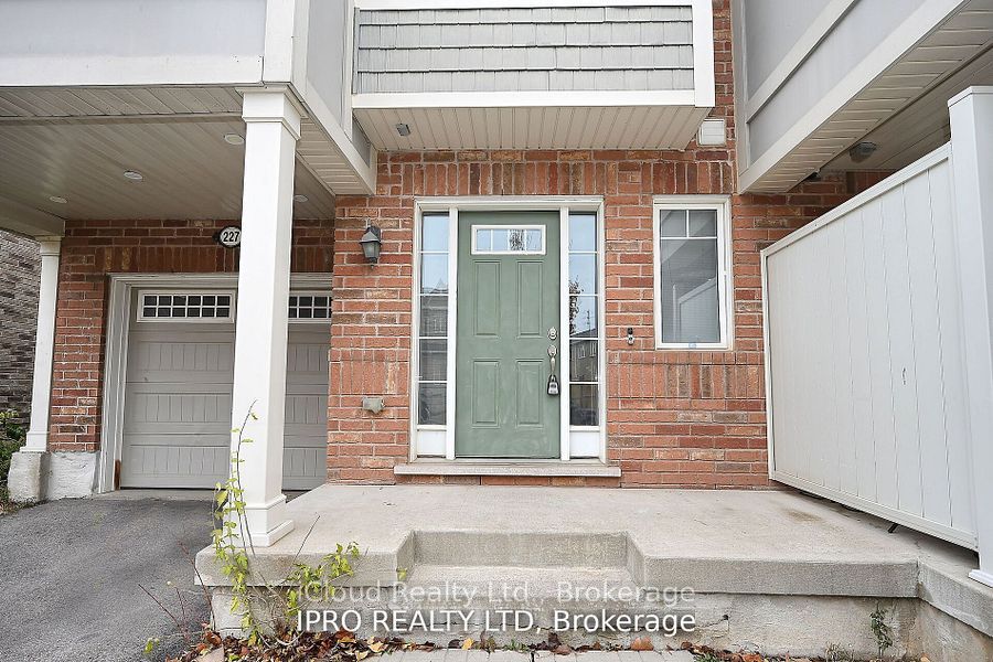 227 Slingsby Landing Property Photo 3
