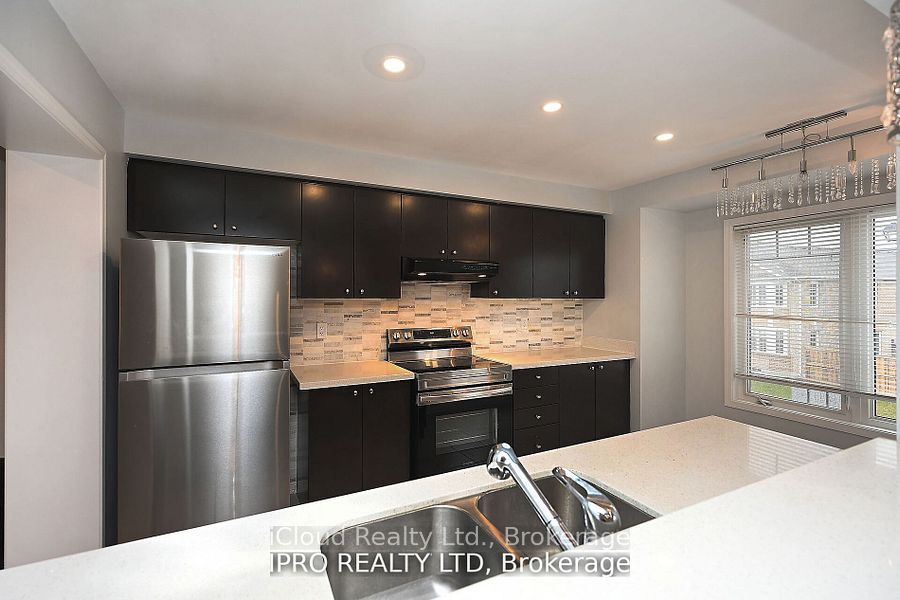 227 Slingsby Landing Property Photo 10