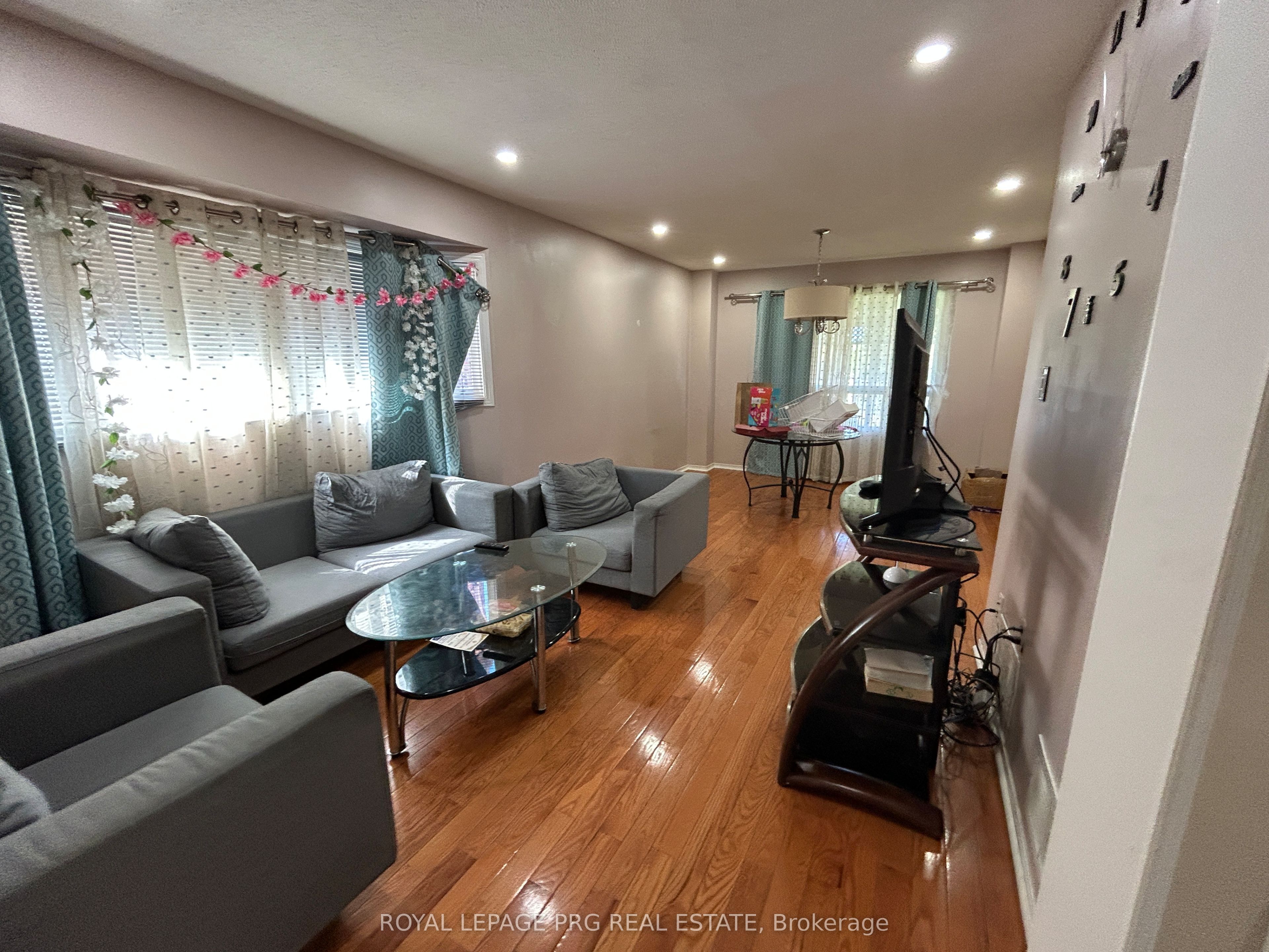126 Rainforest Drive N Property Photo 2