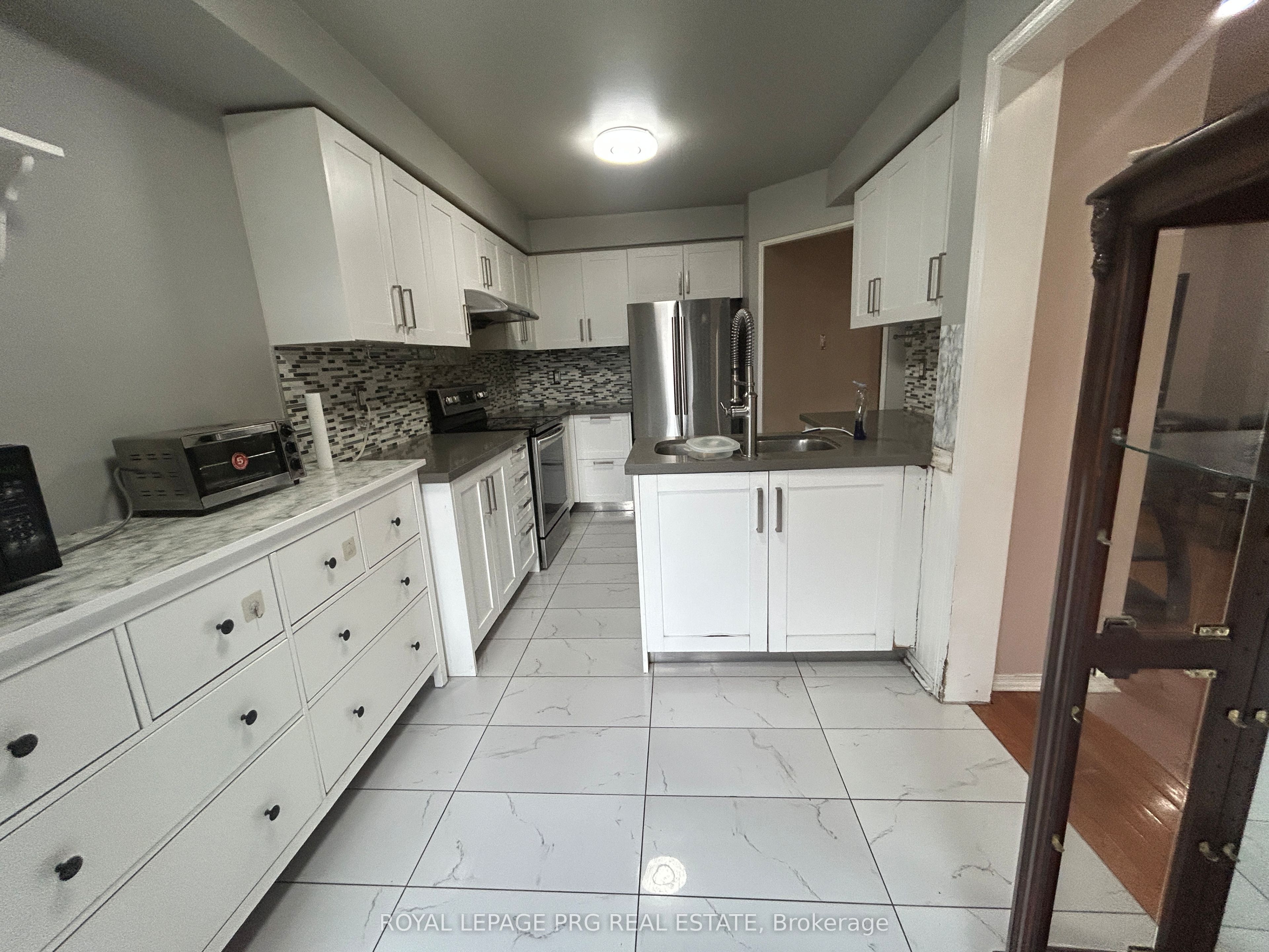 126 Rainforest Drive N Property Photo 3