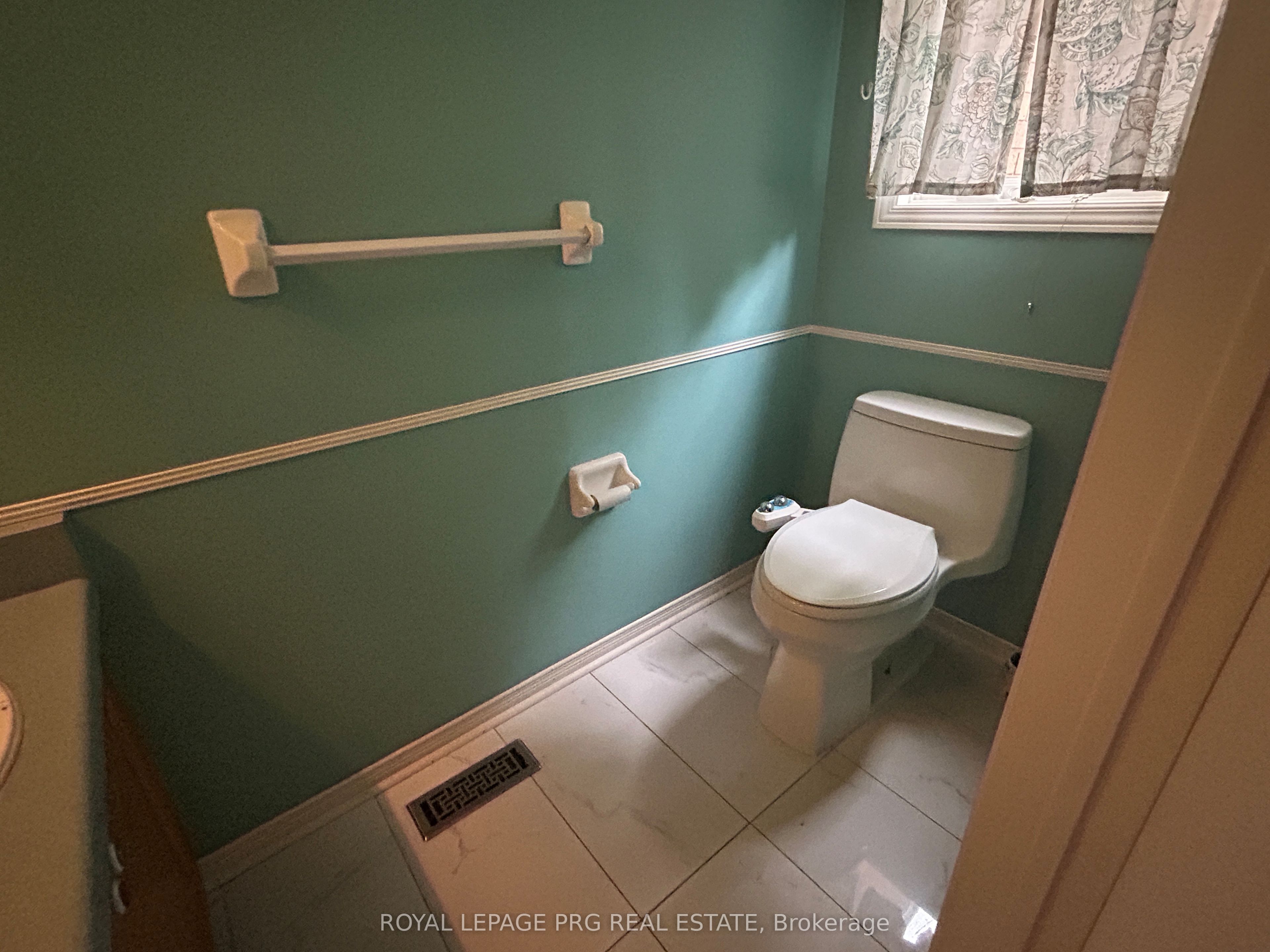 126 Rainforest Drive N Property Photo 6