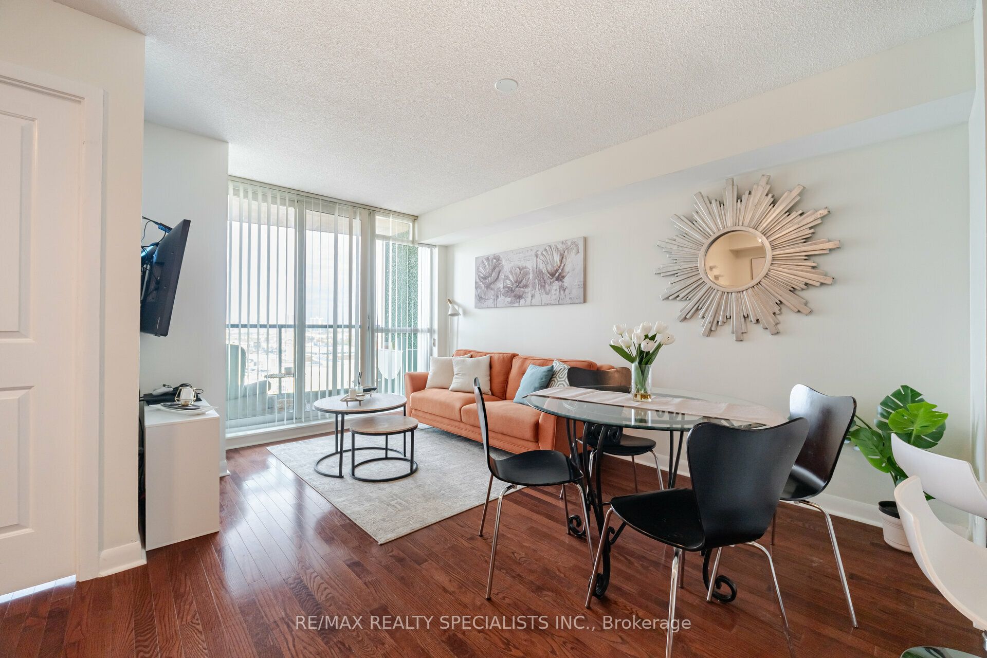235 Sherway Gardens Road 1609 Property Photo 11